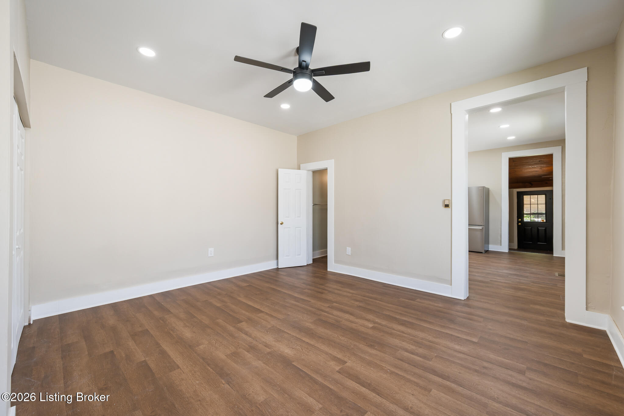 248 Thompson Ave Property Photo 17
