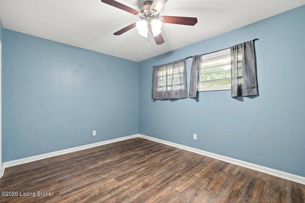 241 Derby Ave Property Photo 11