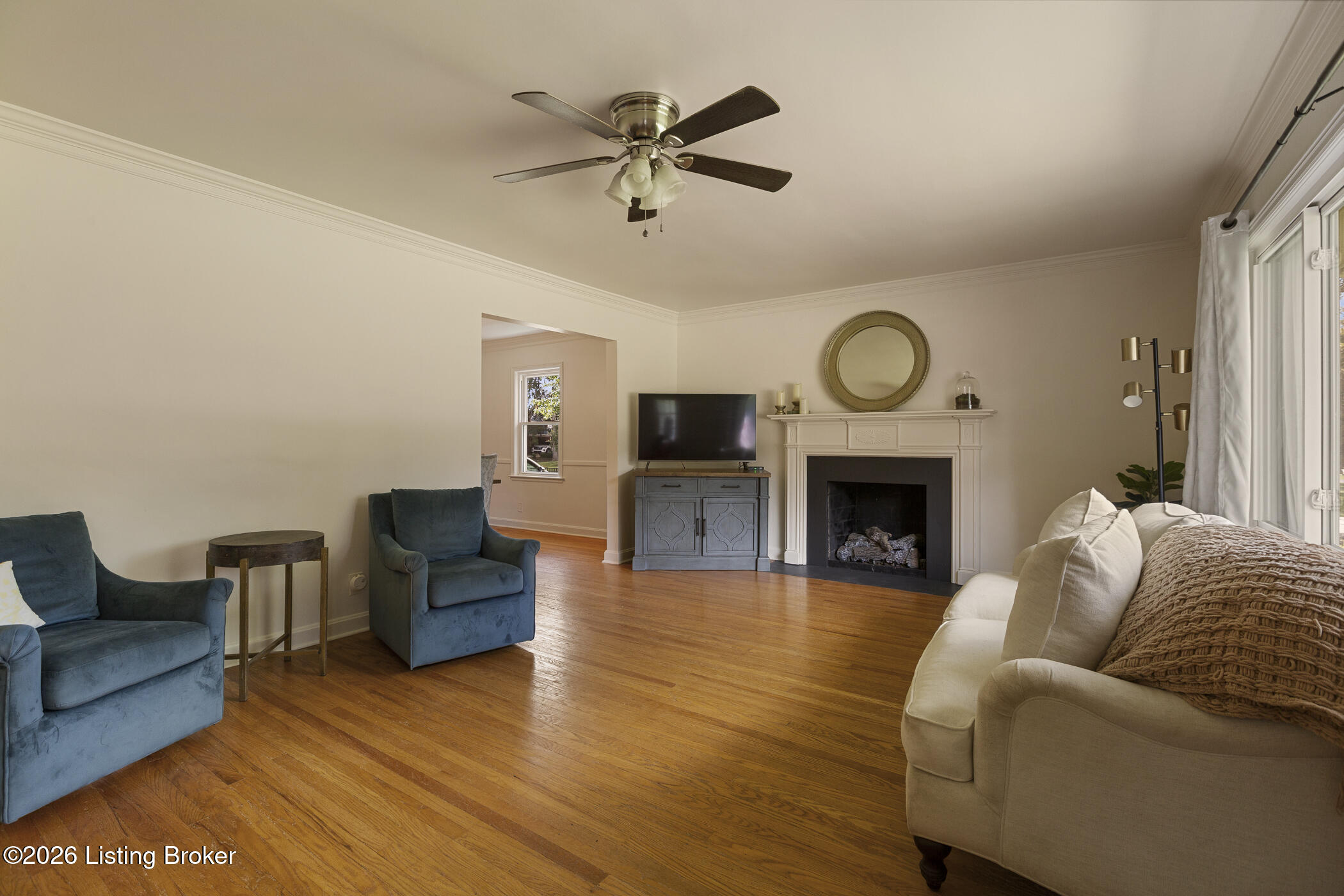 8800 Charing Cross Rd Property Photo 5