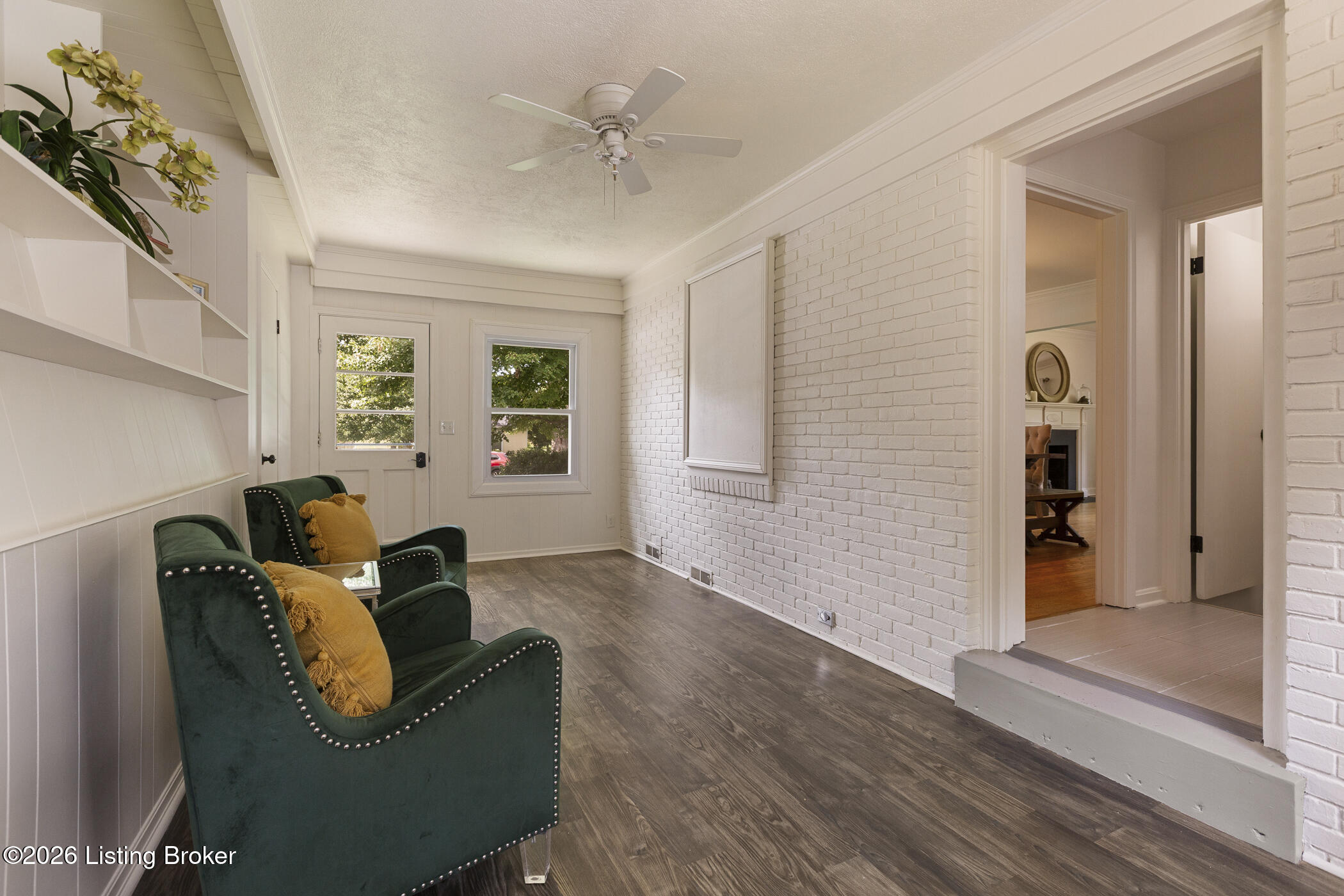 8800 Charing Cross Rd Property Photo 13