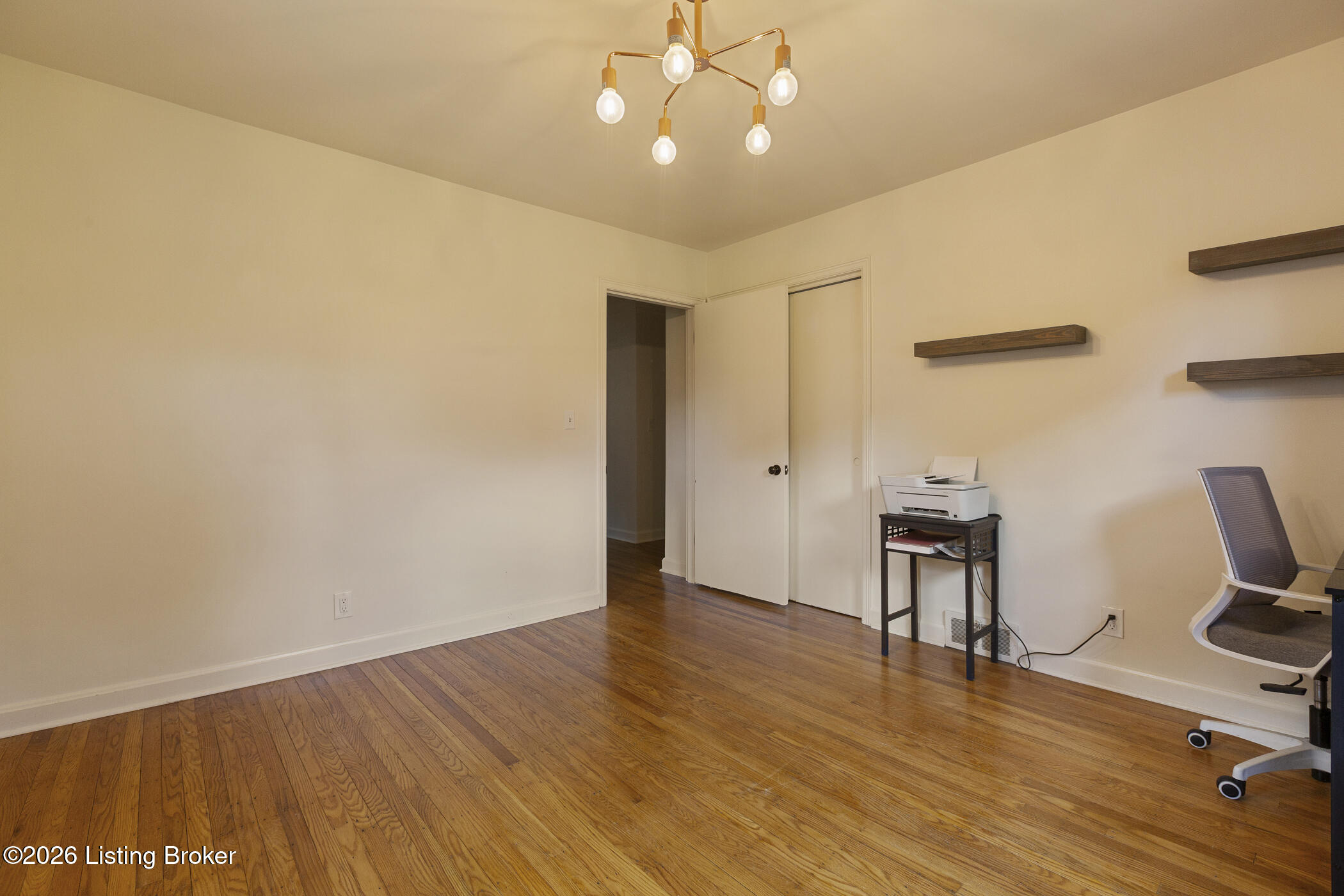 8800 Charing Cross Rd Property Photo 18
