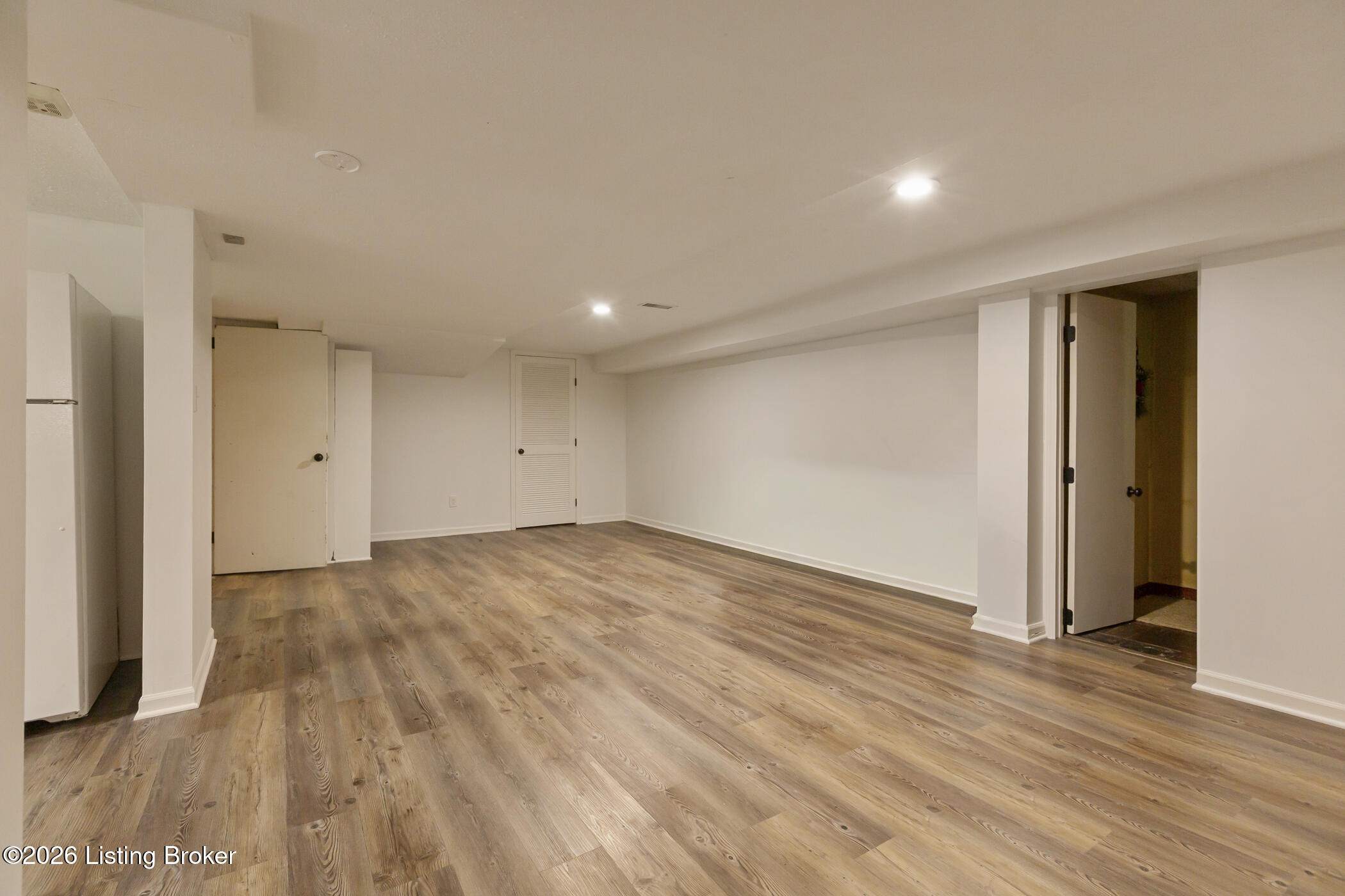 8800 Charing Cross Rd Property Photo 25