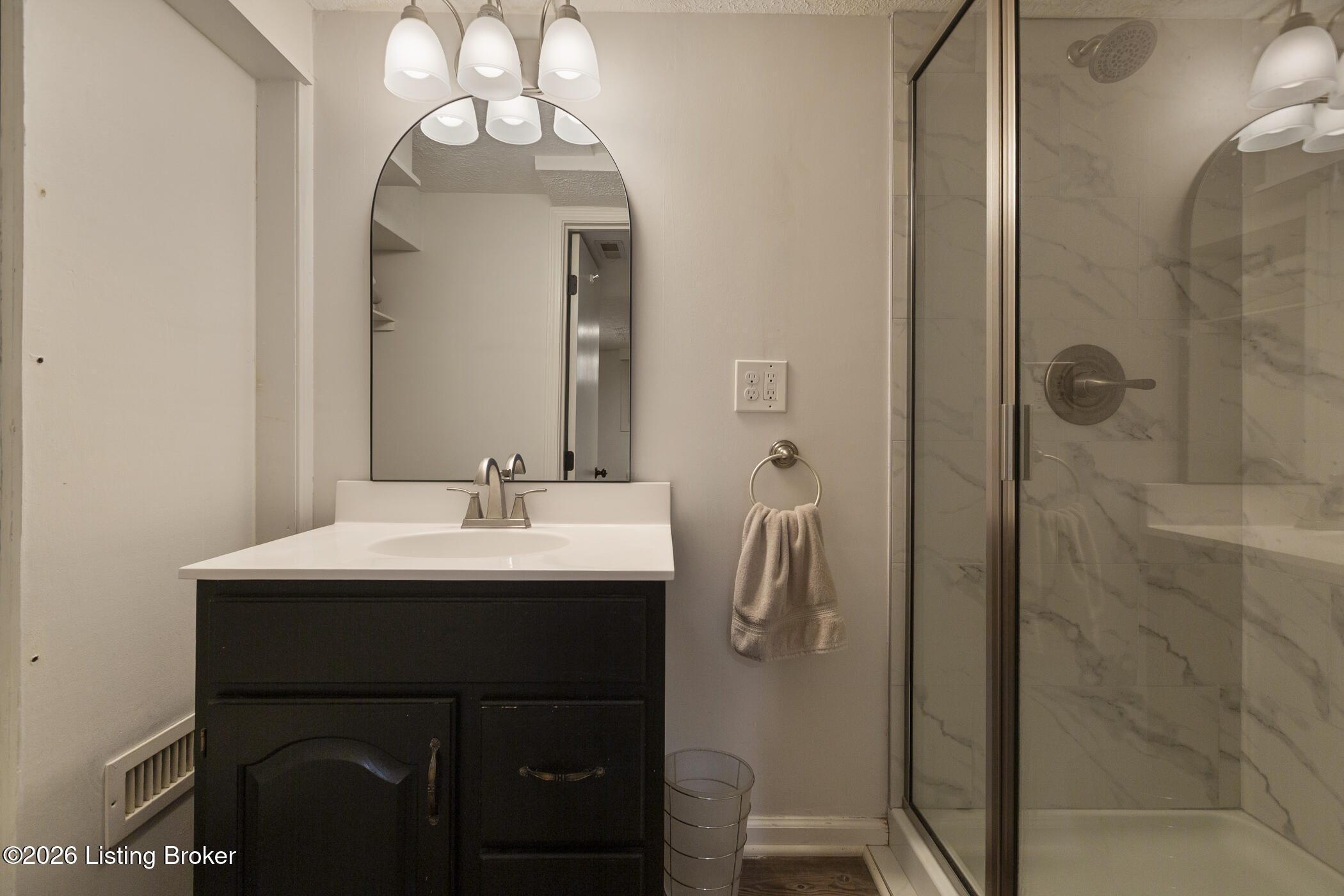 8800 Charing Cross Rd Property Photo 27