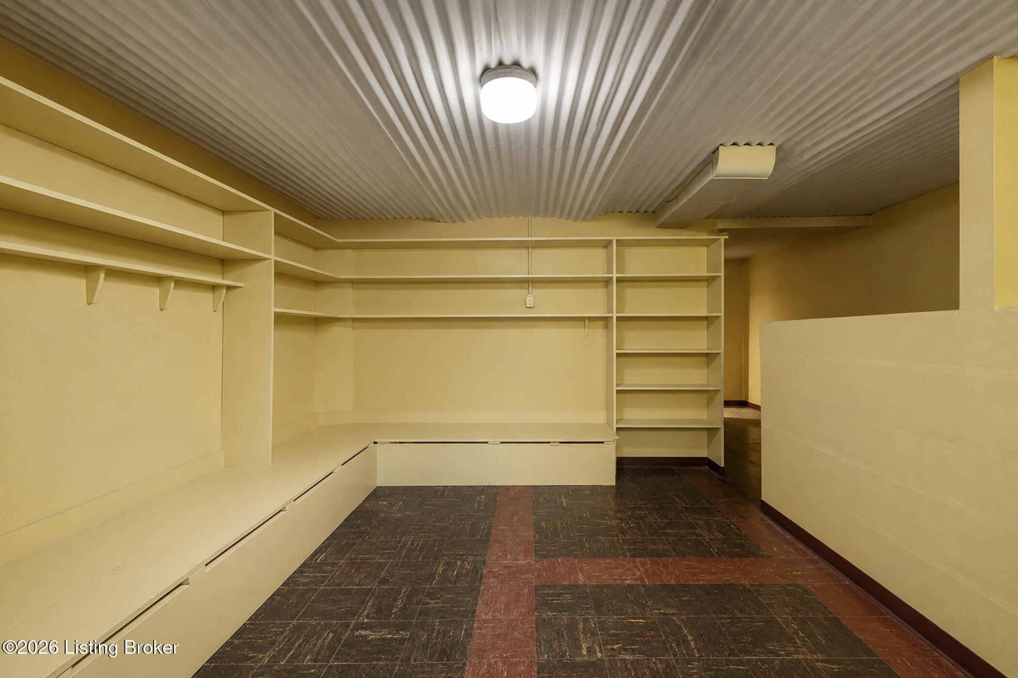 8800 Charing Cross Rd Property Photo 33