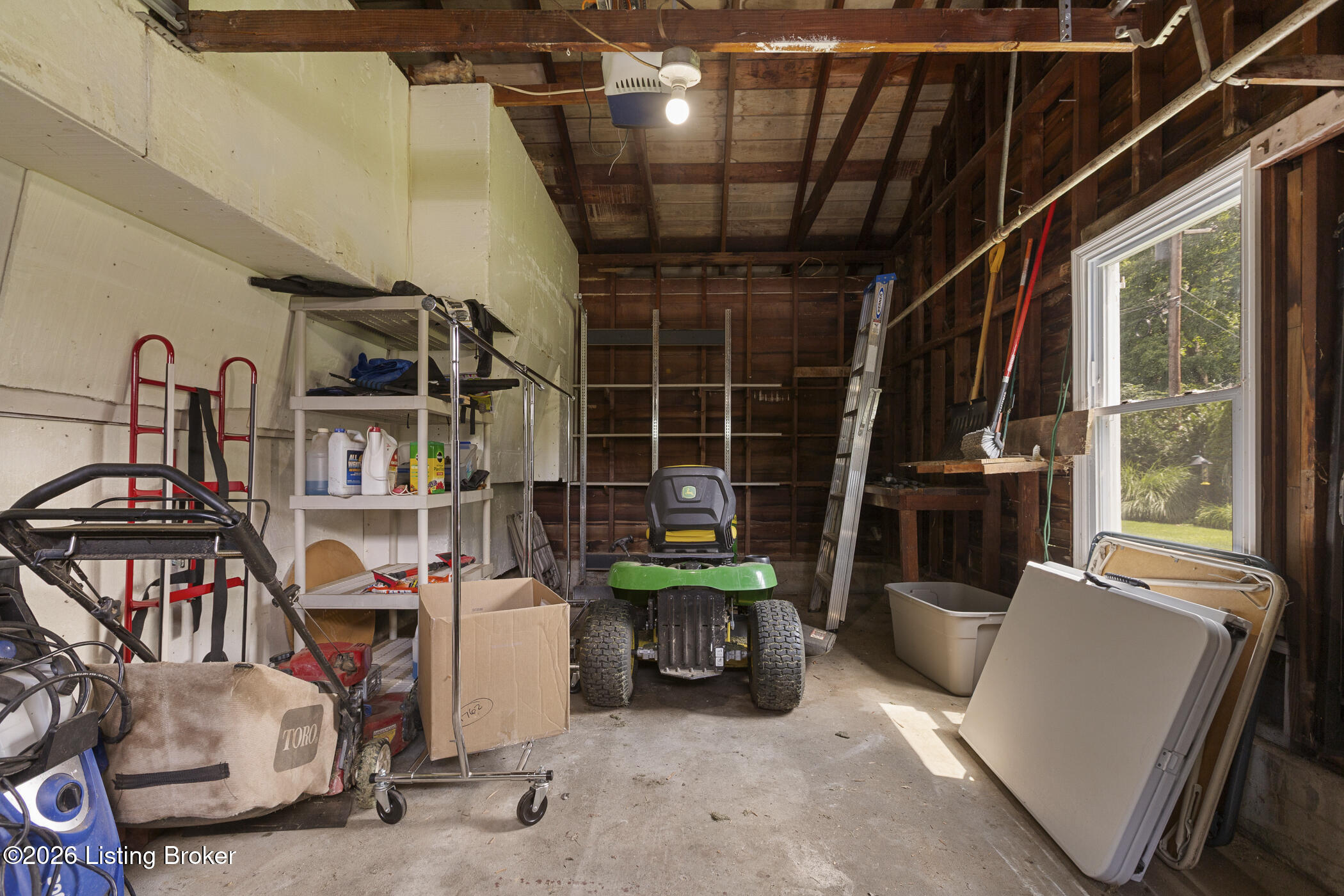 8800 Charing Cross Rd Property Photo 36