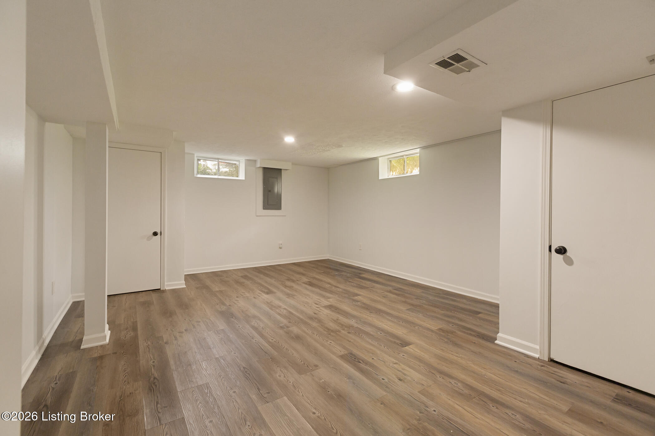 8800 Charing Cross Rd Property Photo 54