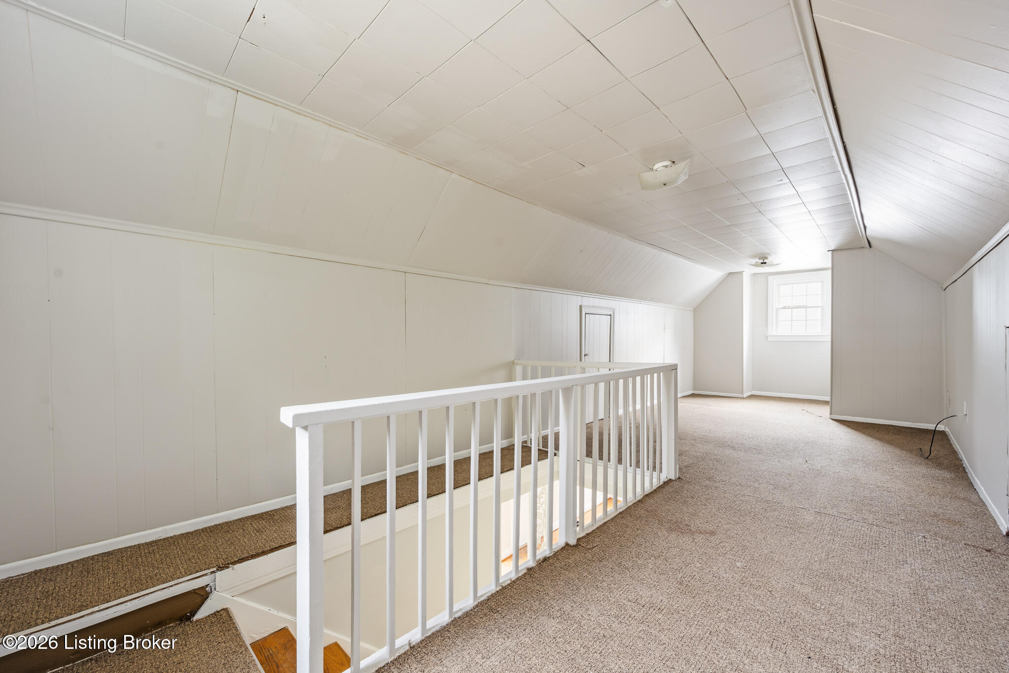 3936 Kennison Ave Property Photo 8