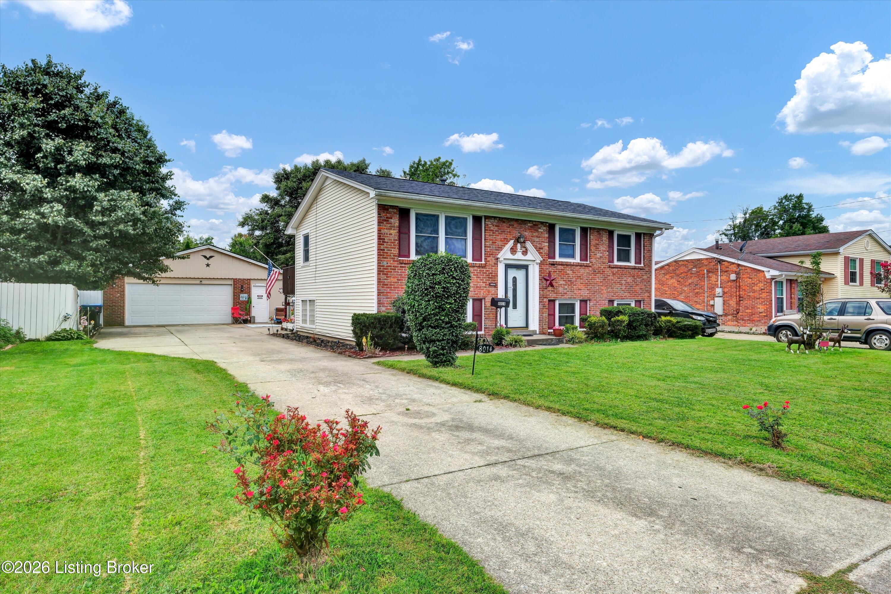 8014 Broadfern Dr Property Photo 2