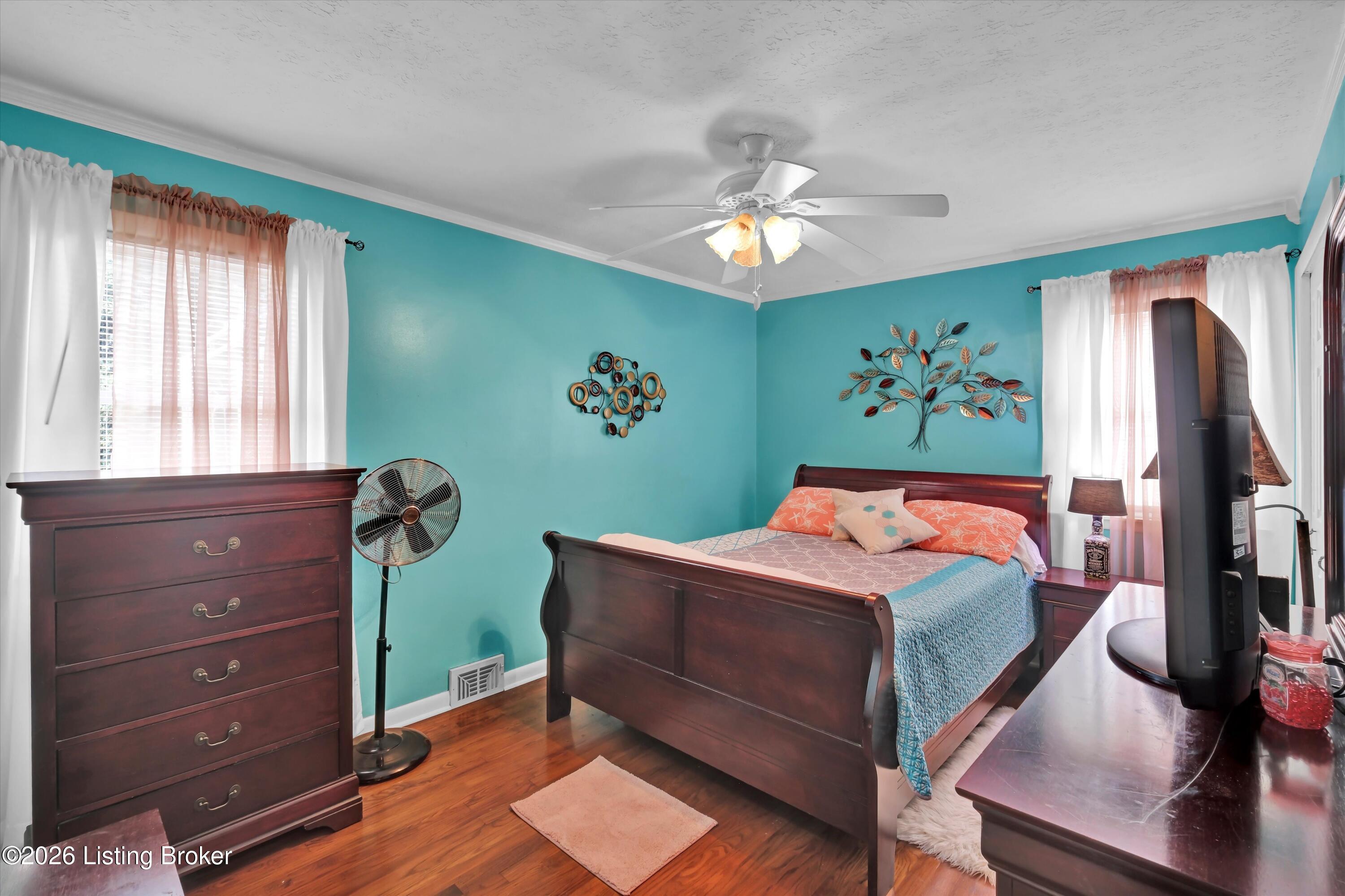 8014 Broadfern Dr Property Photo 14
