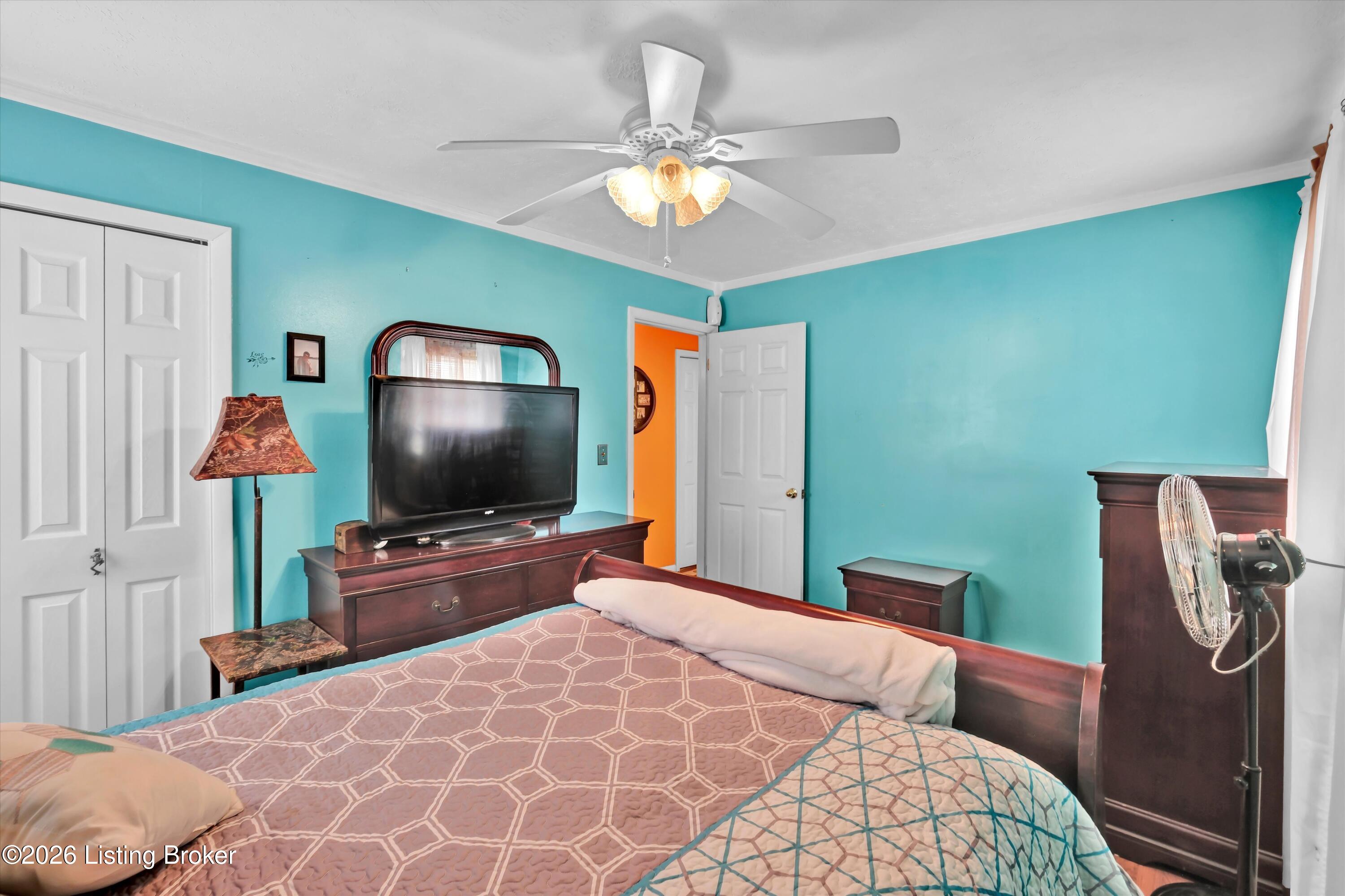 8014 Broadfern Dr Property Photo 16