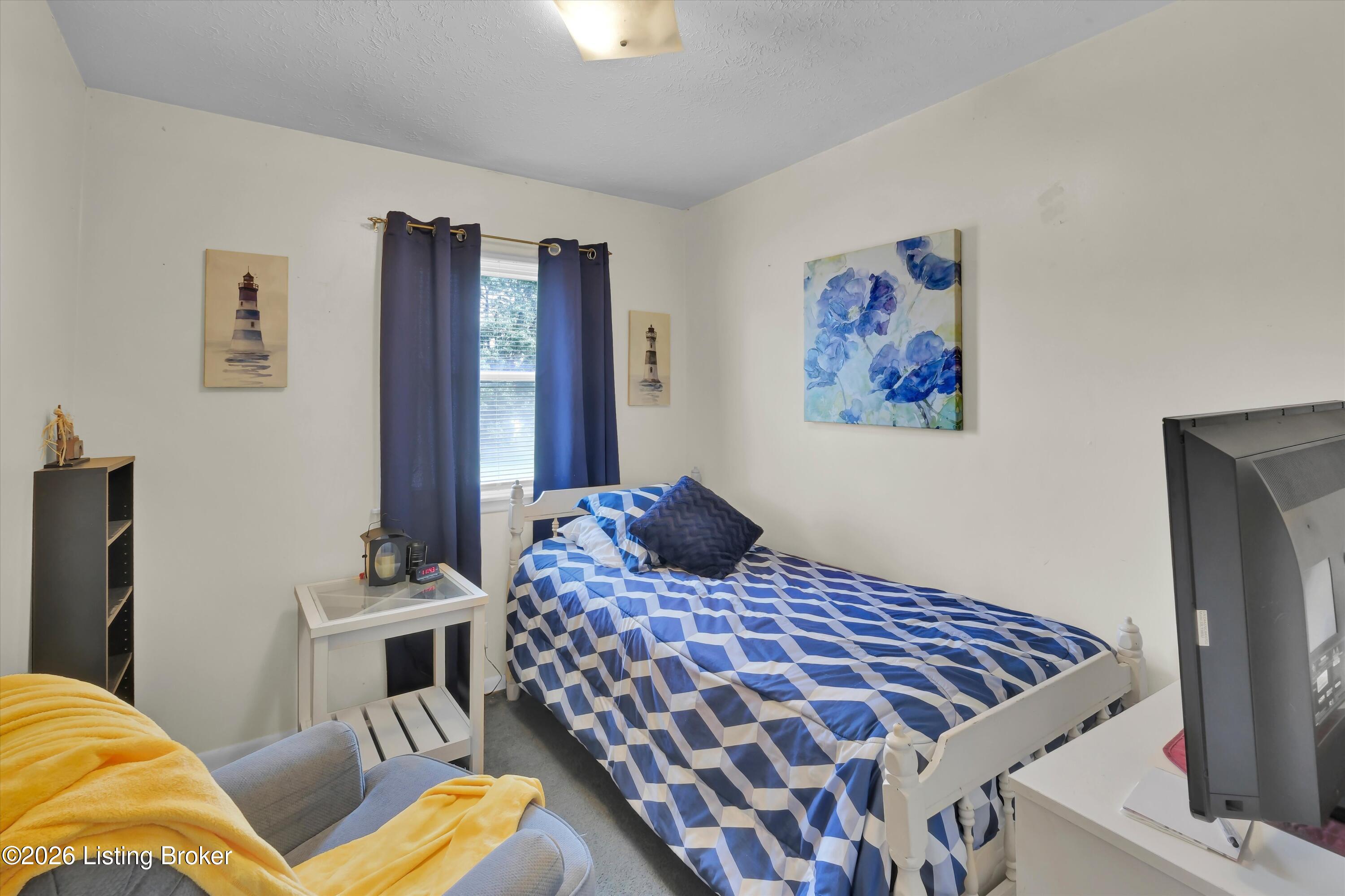 8014 Broadfern Dr Property Photo 20