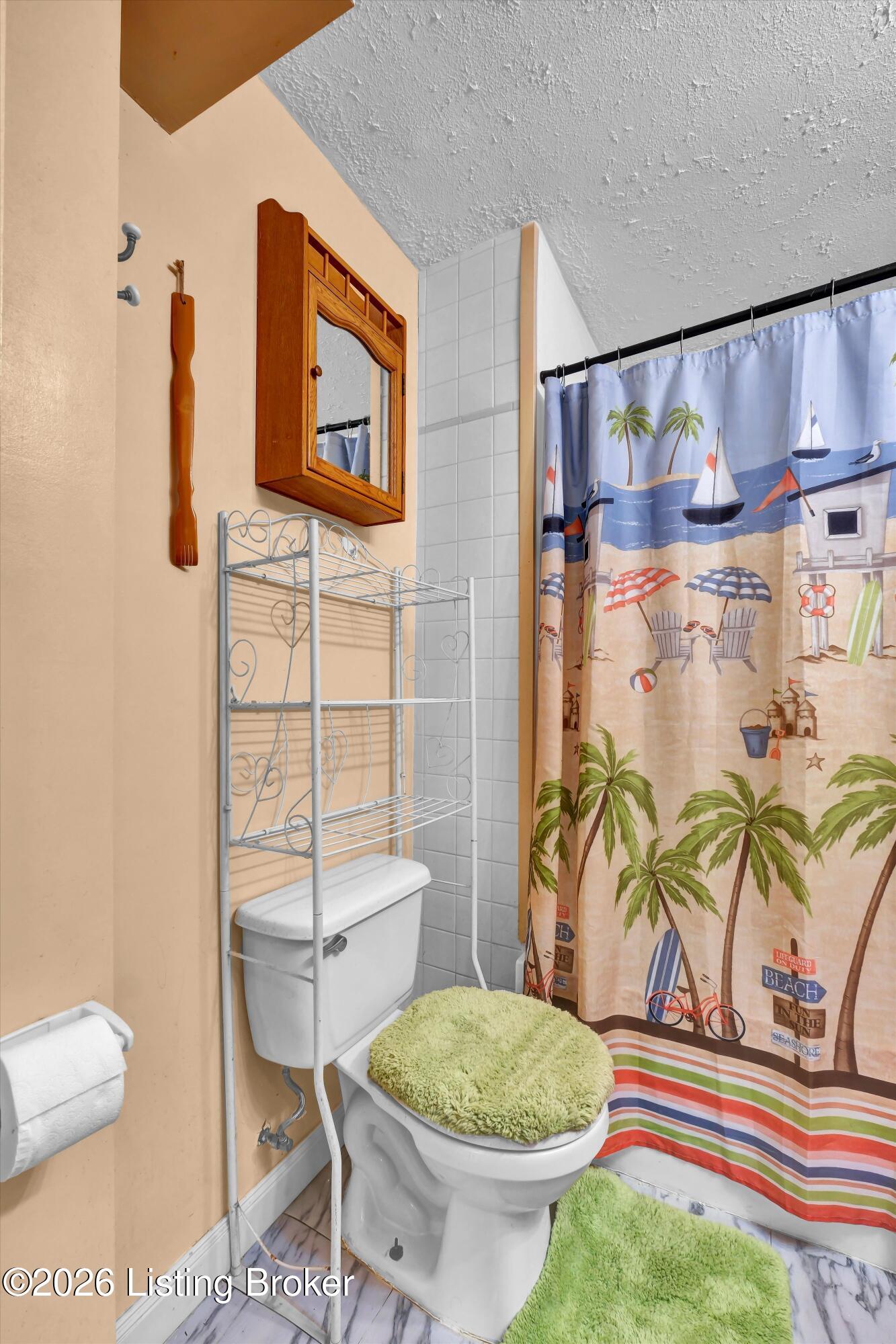 8014 Broadfern Dr Property Photo 37
