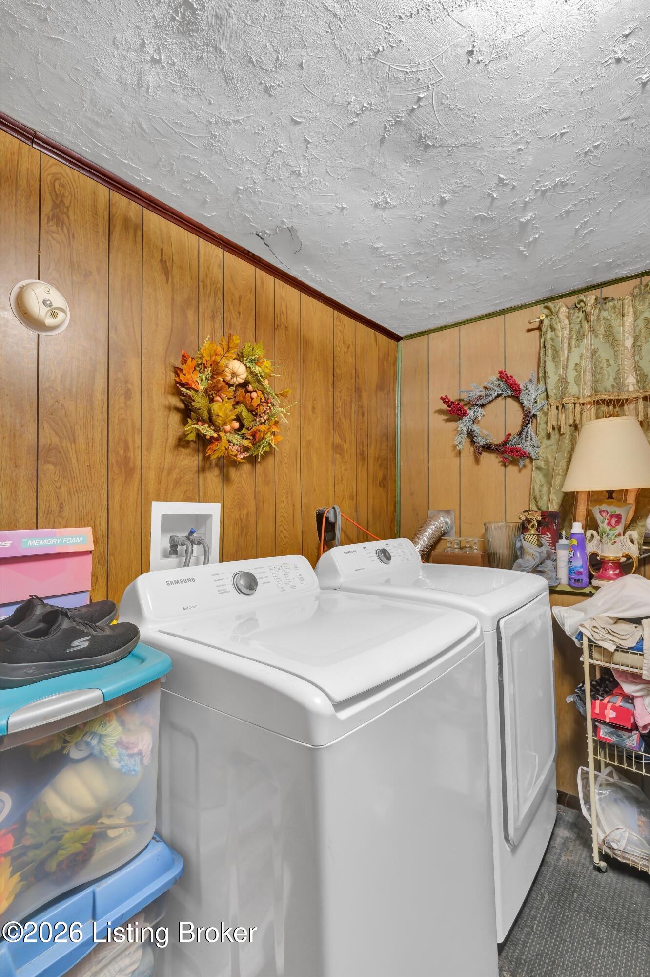 8014 Broadfern Dr Property Photo 39