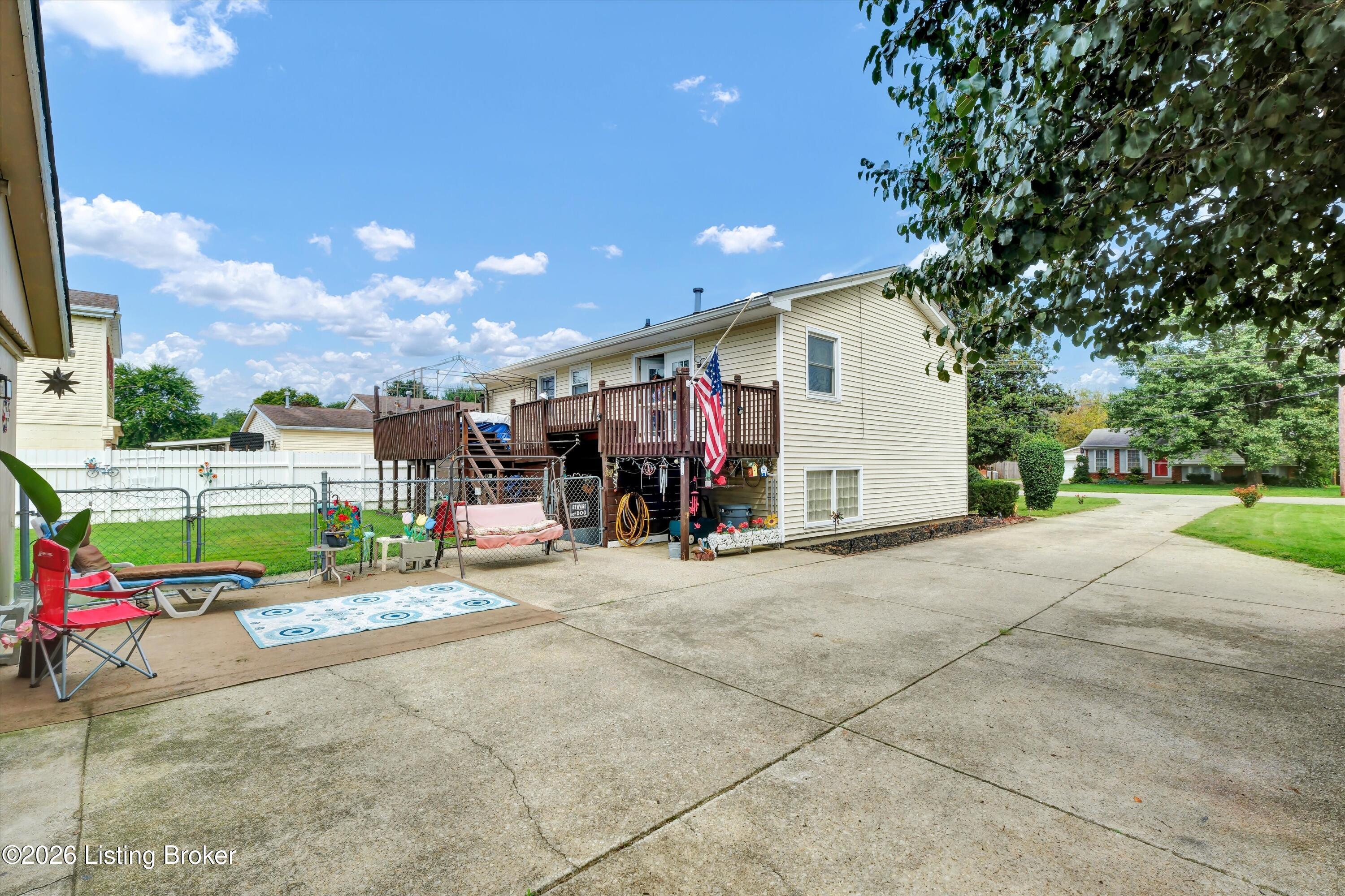 8014 Broadfern Dr Property Photo 41