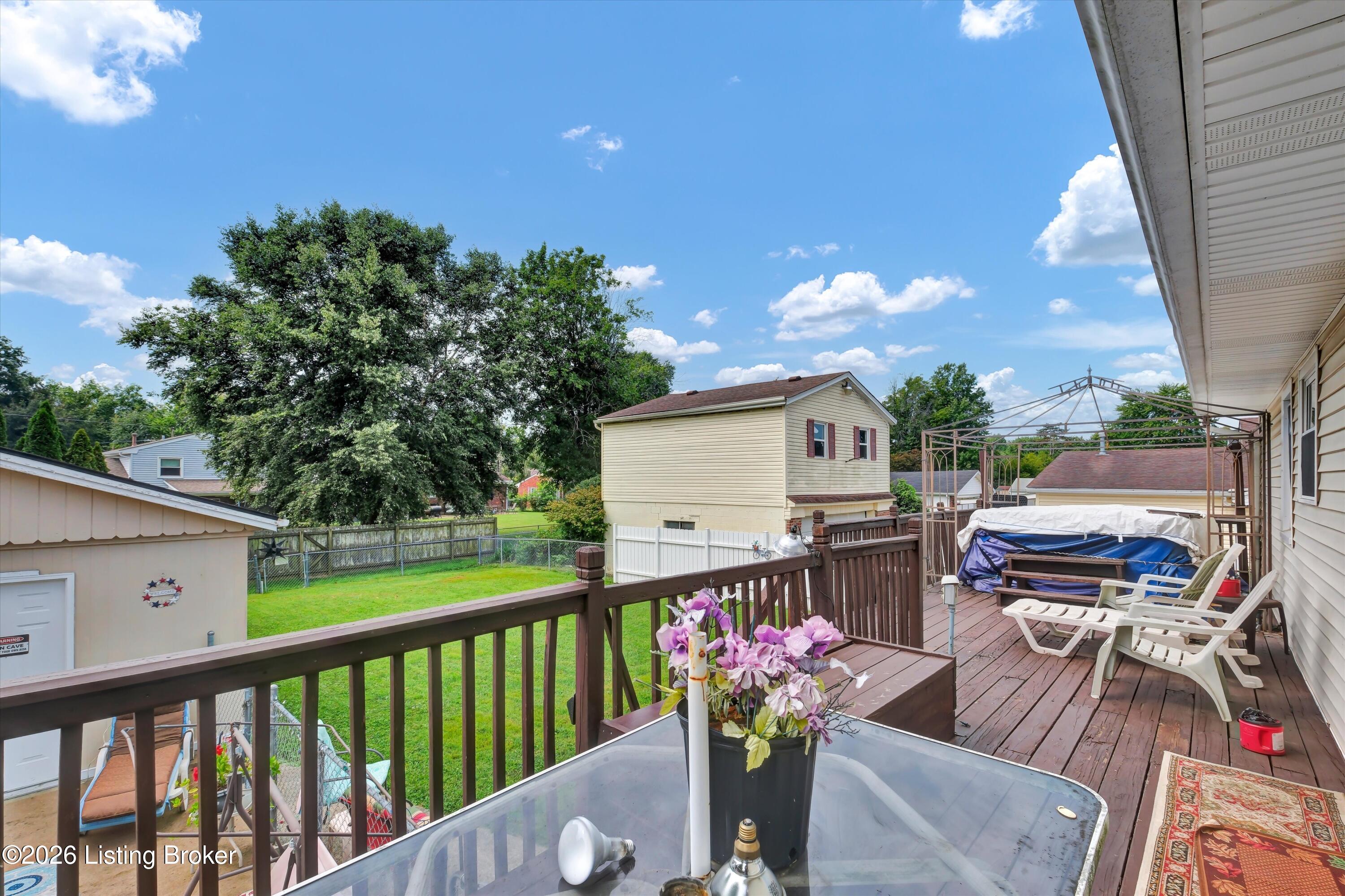 8014 Broadfern Dr Property Photo 43