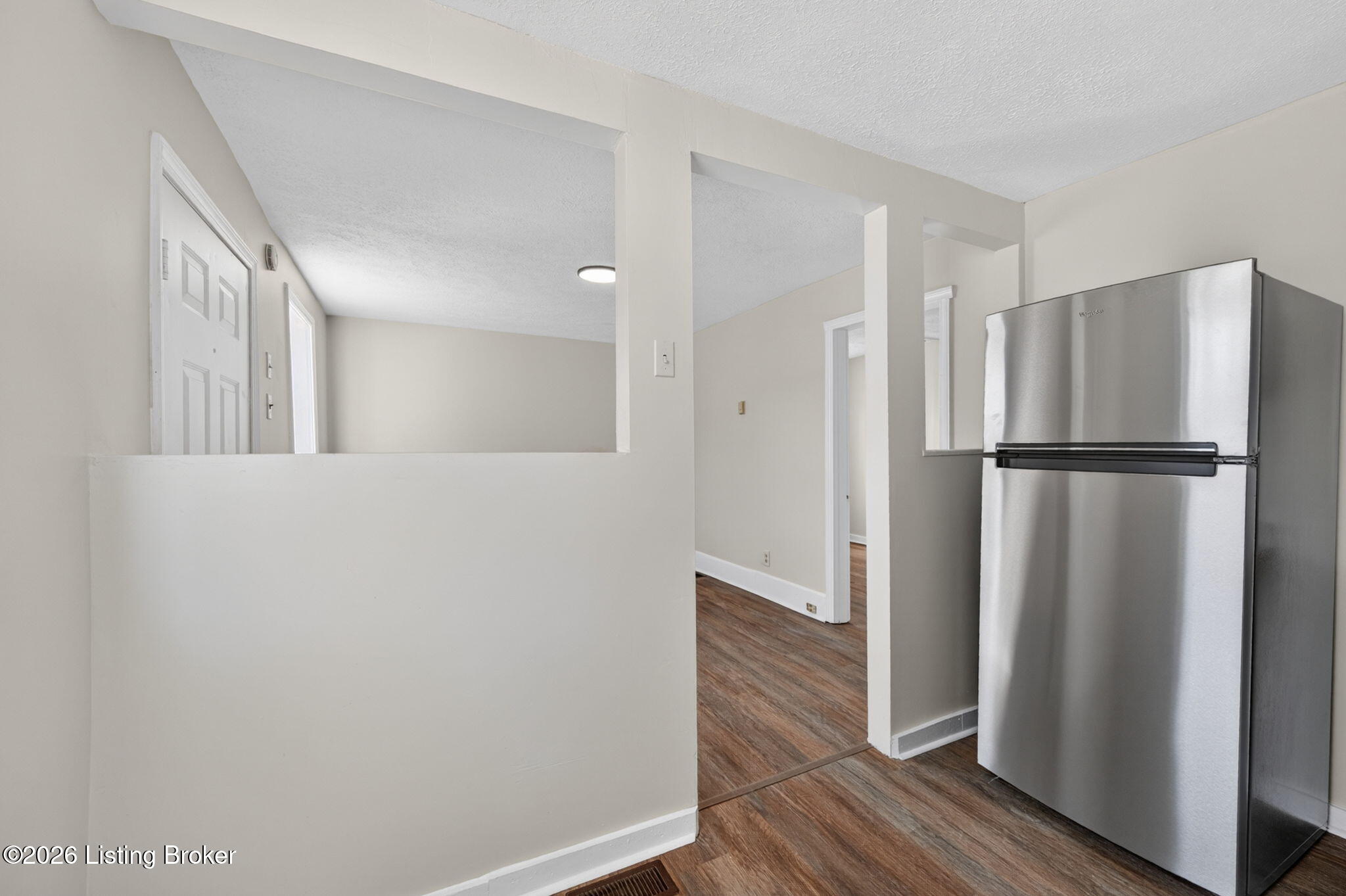1038 Sylvia St Property Photo 9