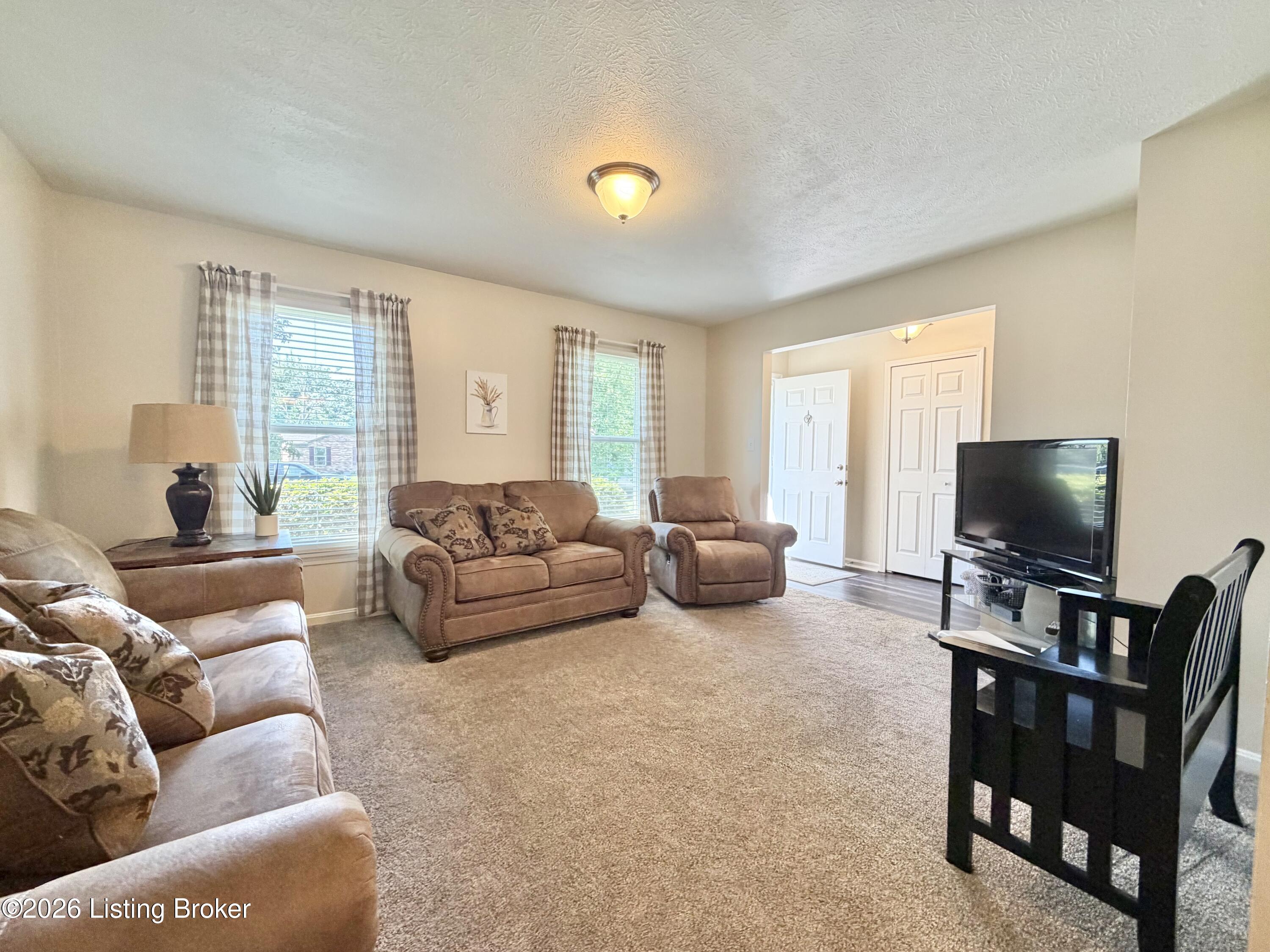8907 Bobrader Ct Property Photo 7