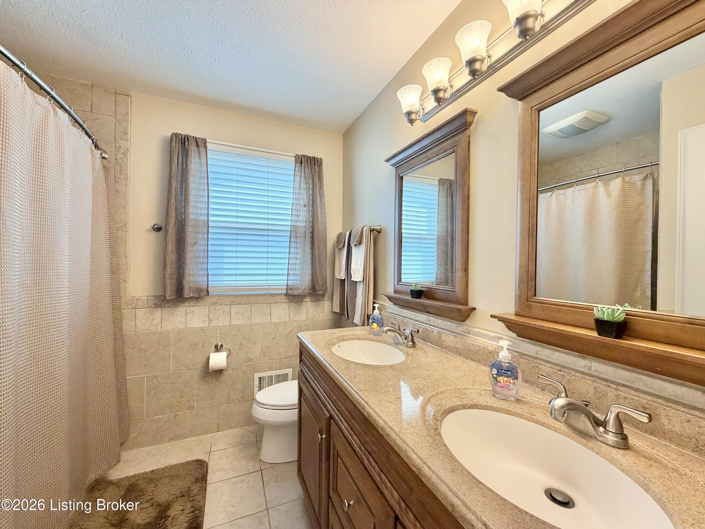 8907 Bobrader Ct Property Photo 11