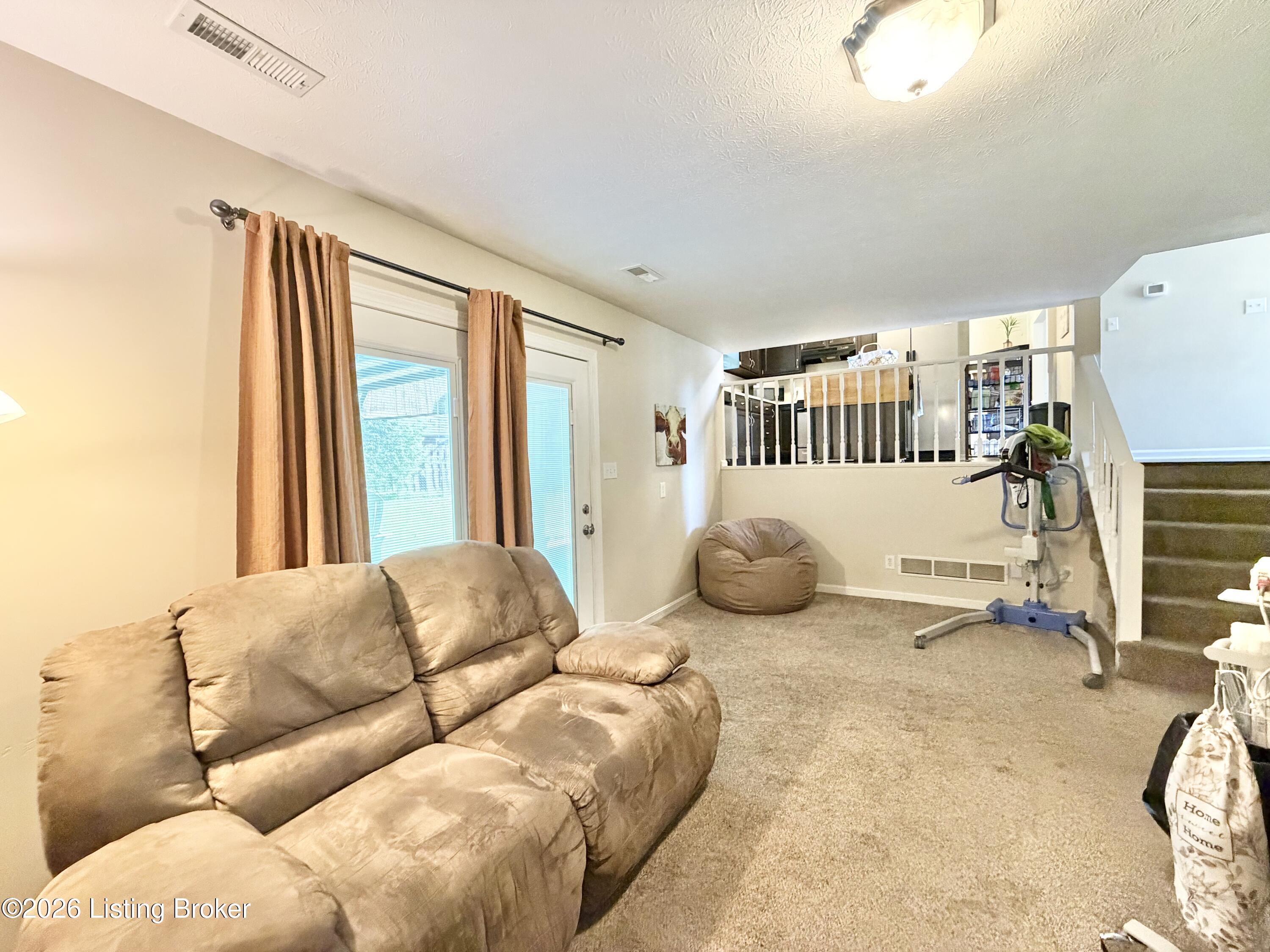 8907 Bobrader Ct Property Photo 13