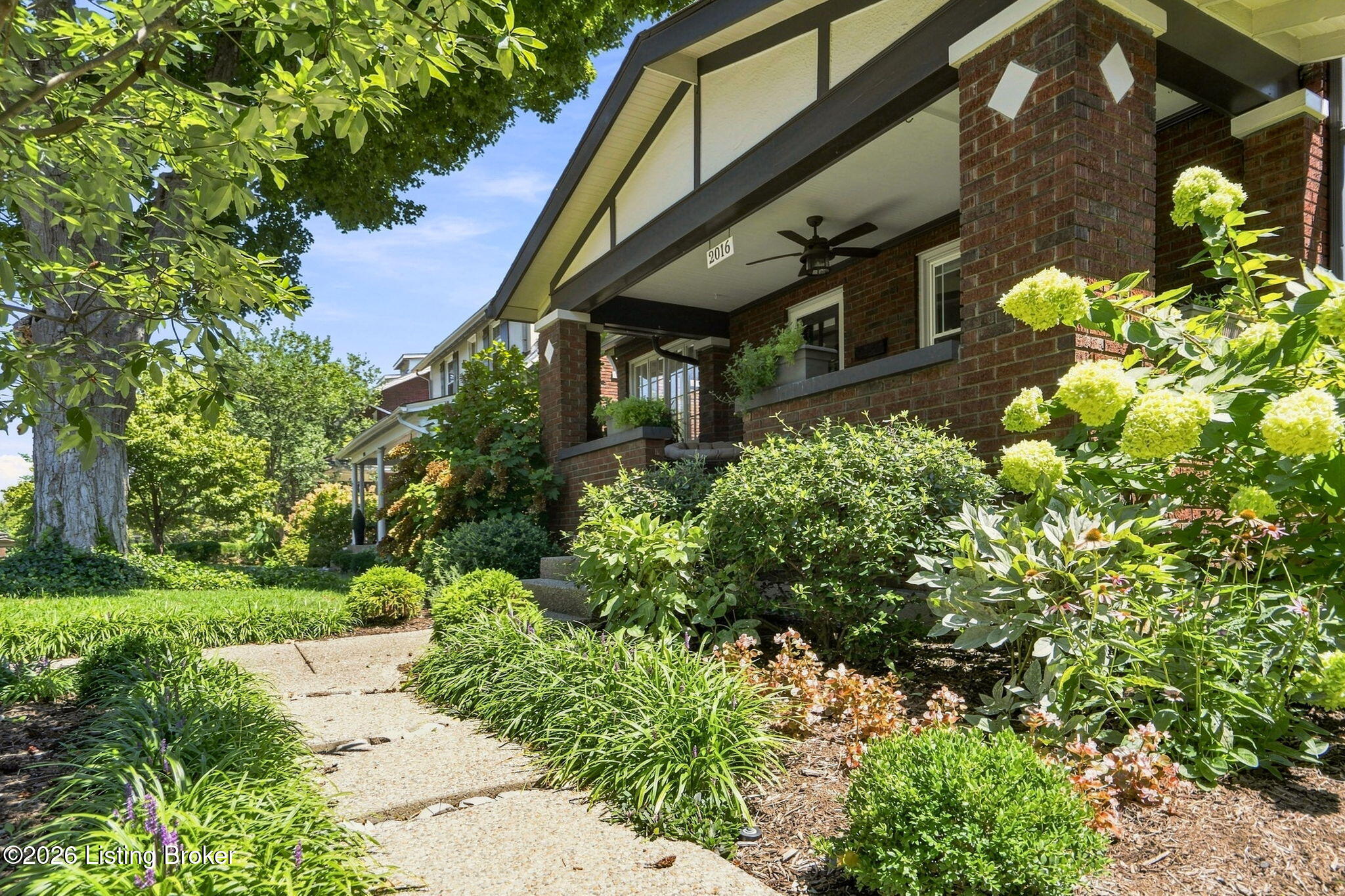 2016 Grasmere Dr Property Photo 4