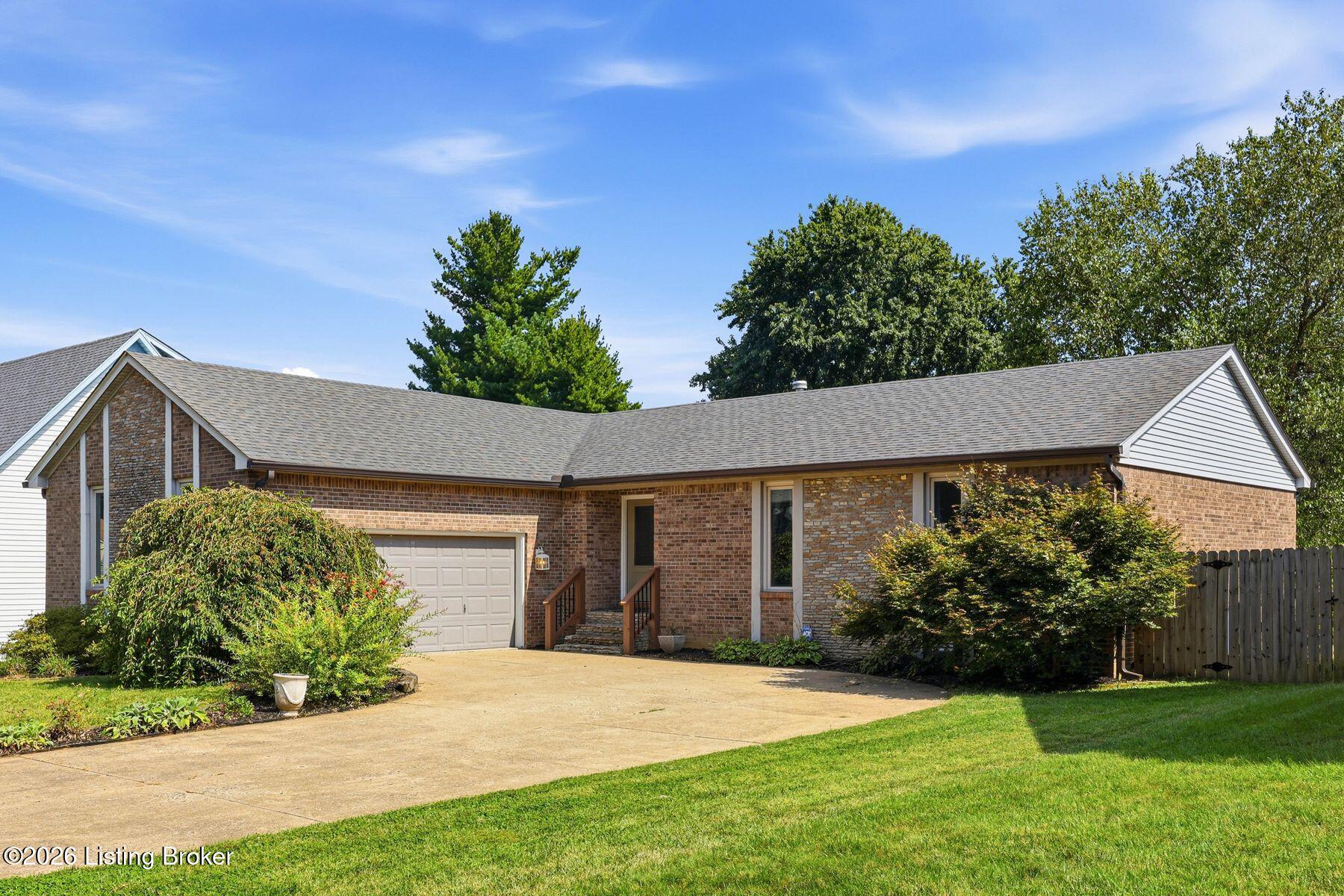 12404 Brightfield Dr Property Photo 3