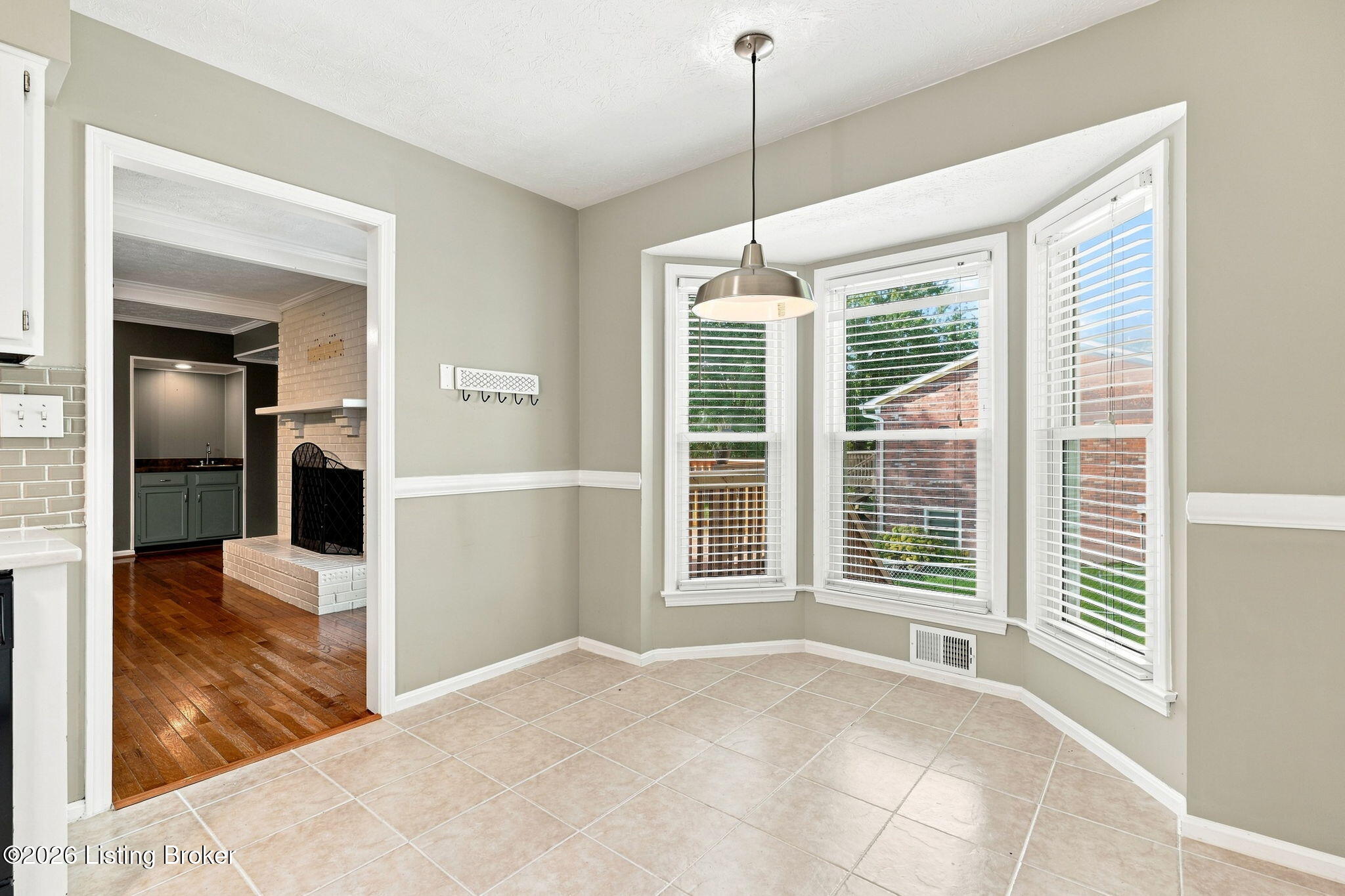 1000 Cliffwood Dr Property Photo 15