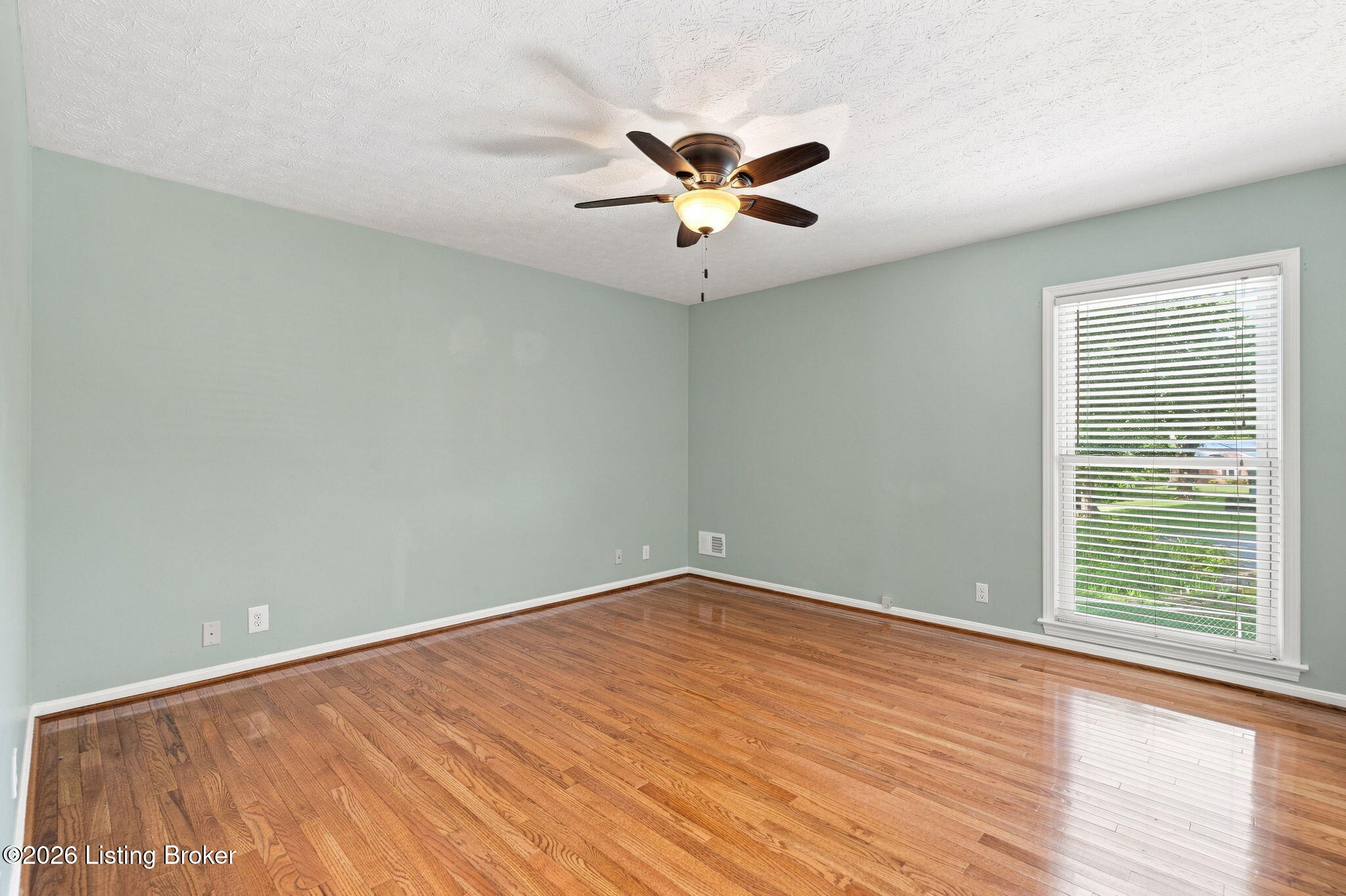 1000 Cliffwood Dr Property Photo 25