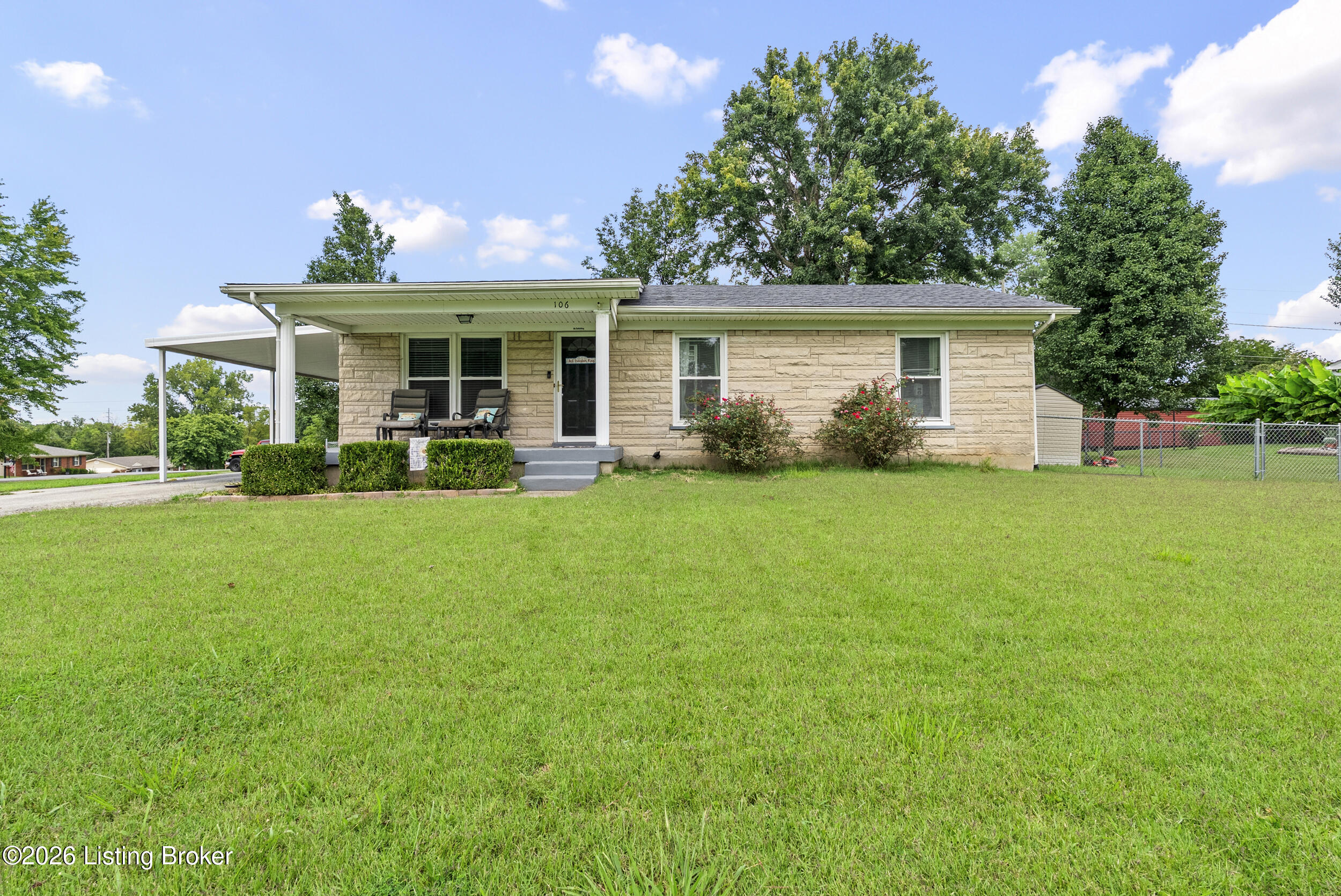 106 Wyndingbrook Dr