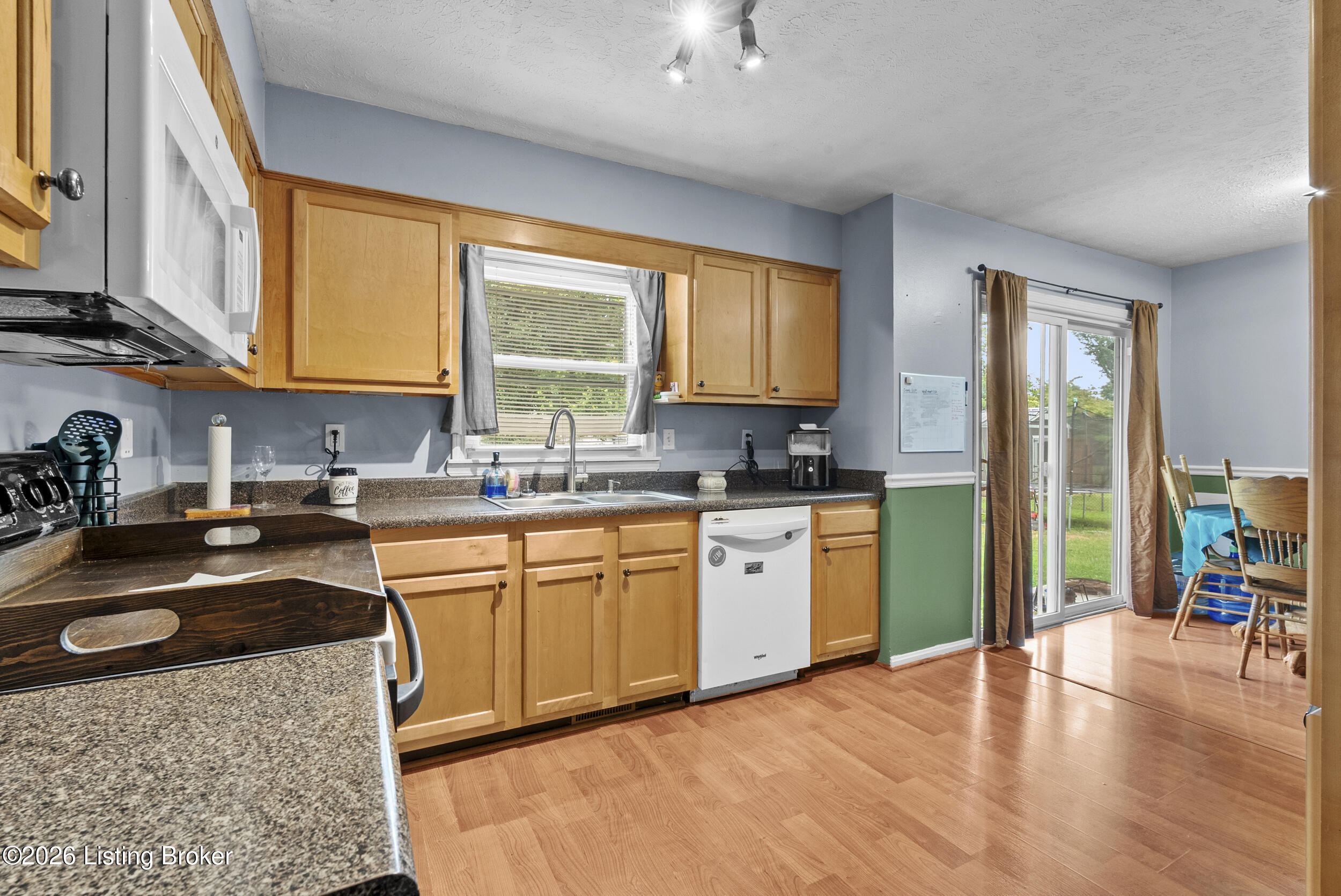 106 Wyndingbrook Dr Property Photo 10