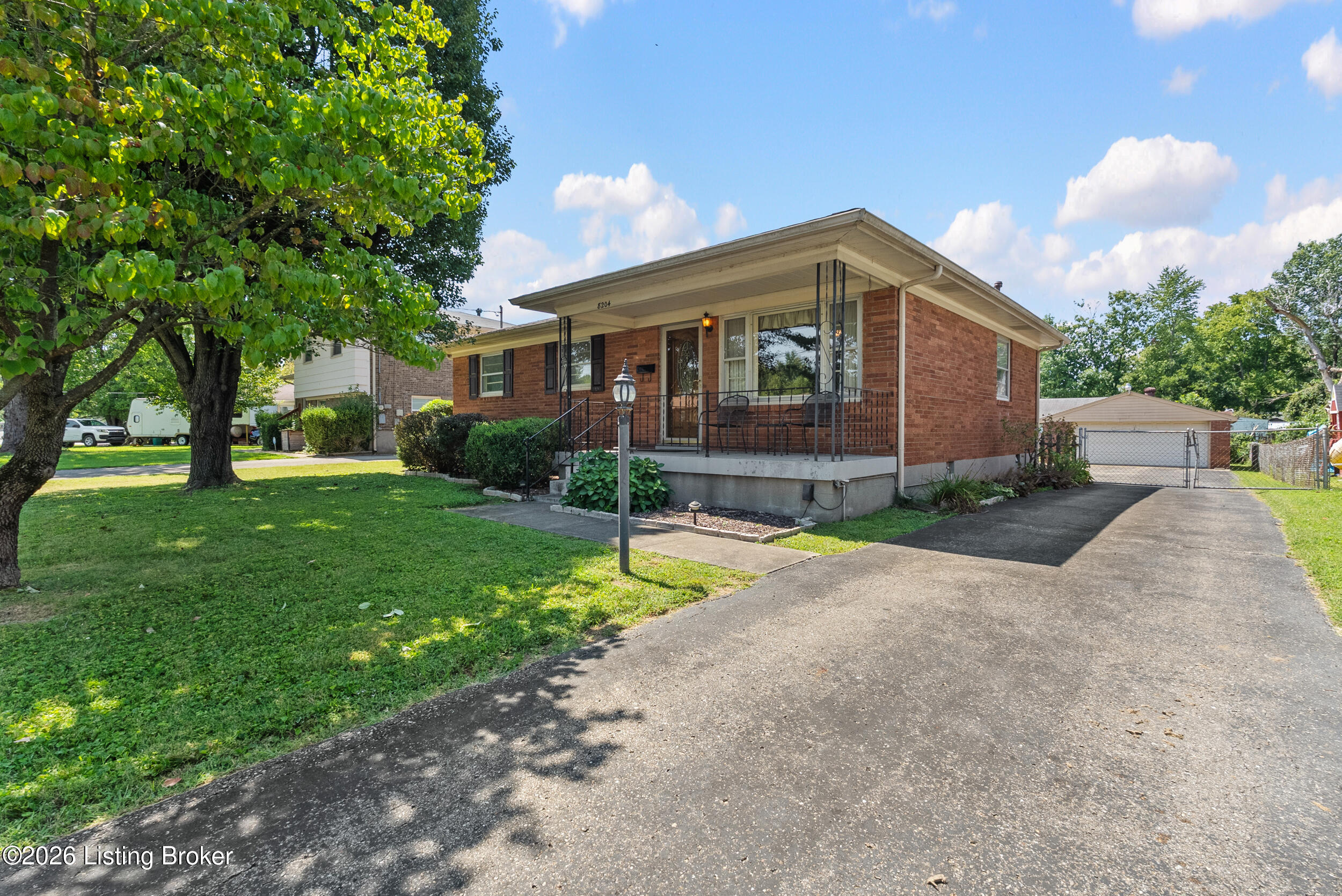 8204 Bost Ln Property Photo 2