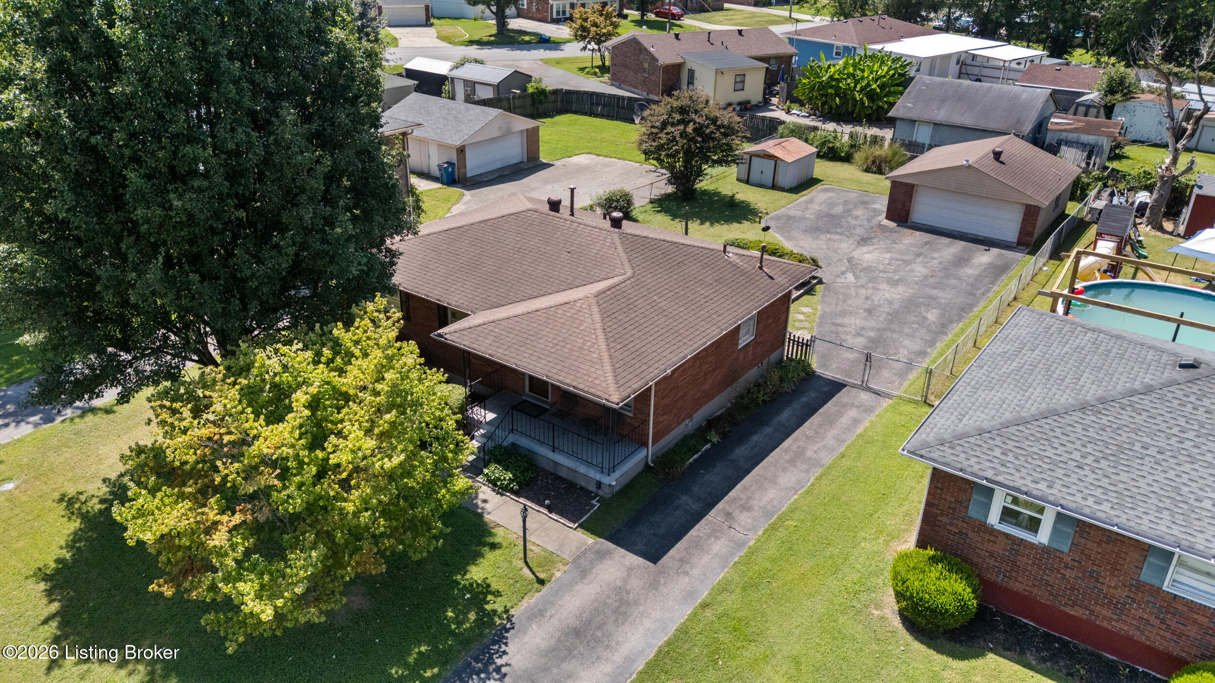 8204 Bost Ln Property Photo 3