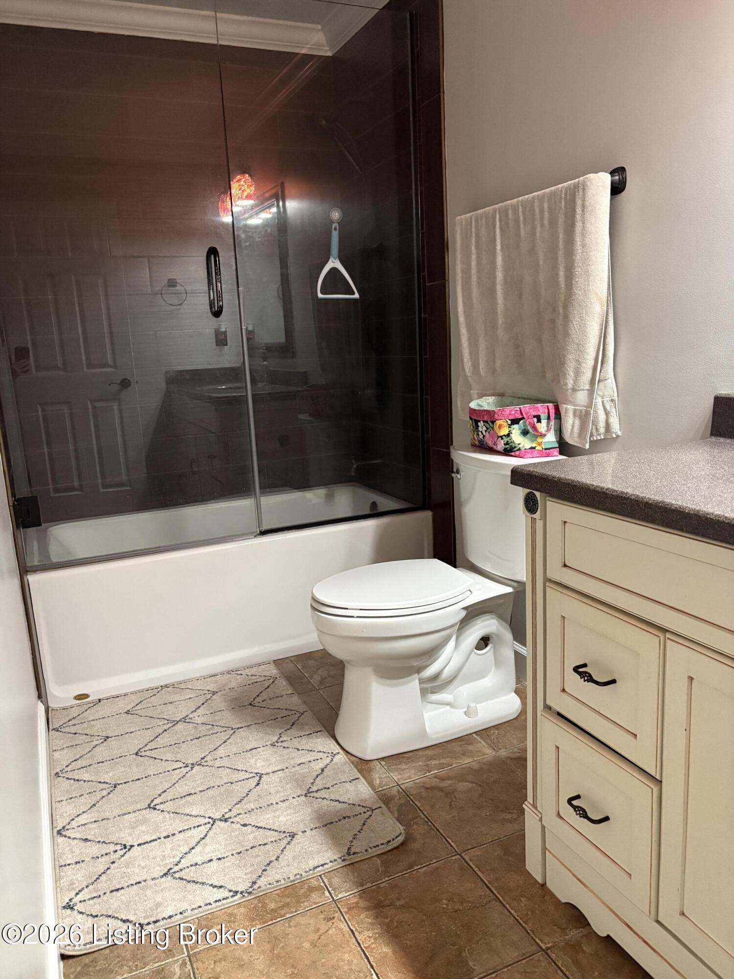 853 Shady Brook Ln Property Photo 8
