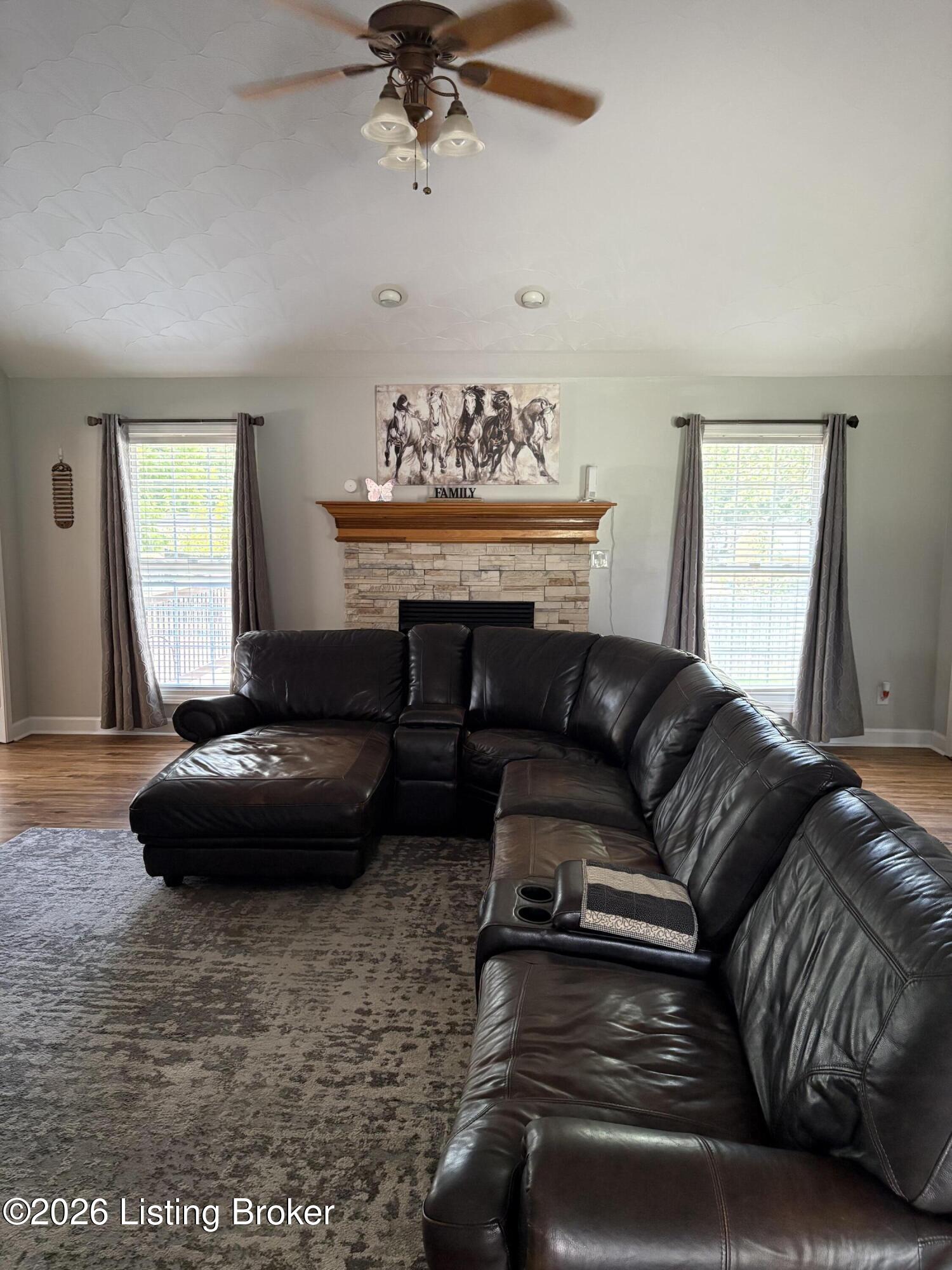 853 Shady Brook Ln Property Photo 12