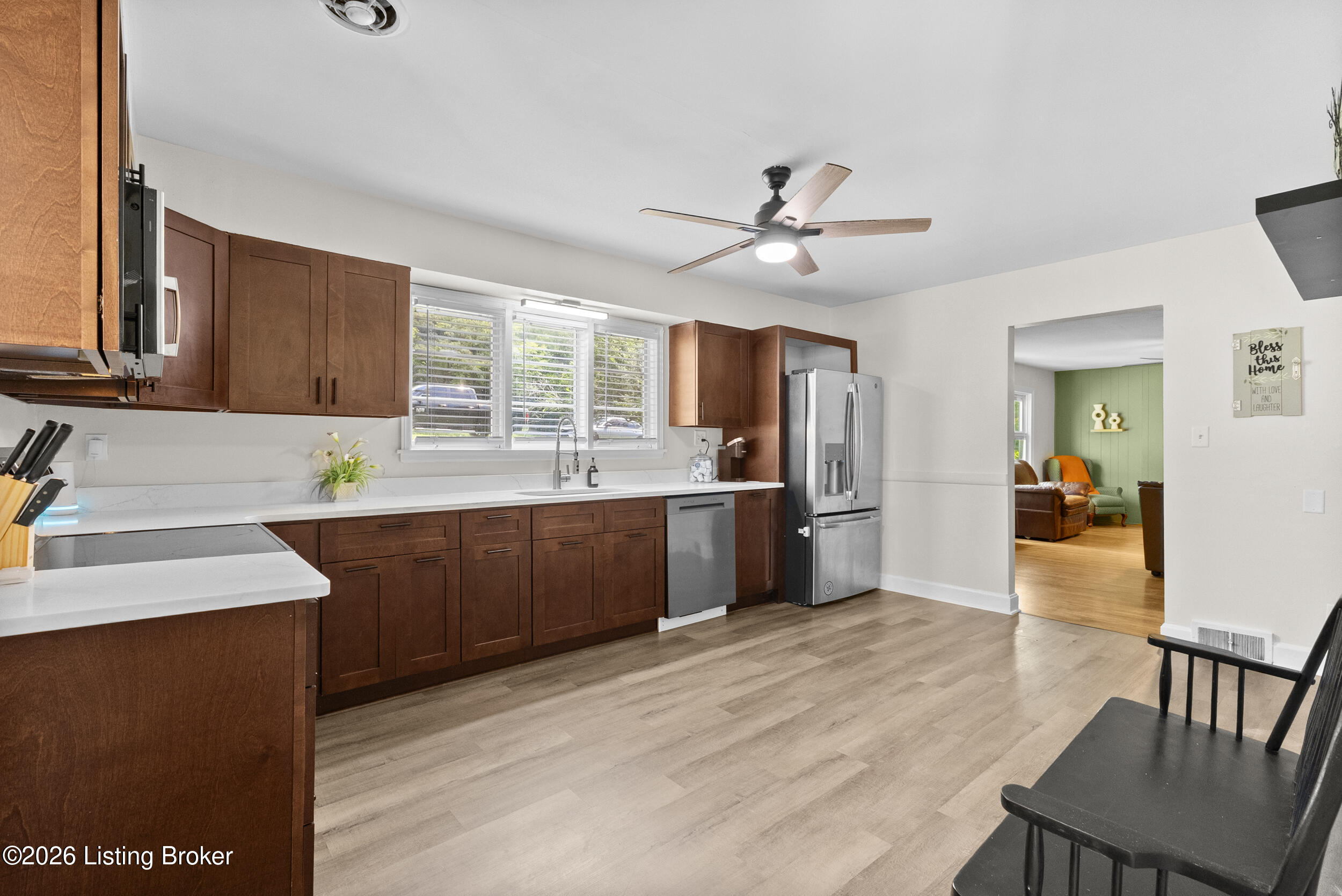 5334 Westhall Ave Property Photo 8