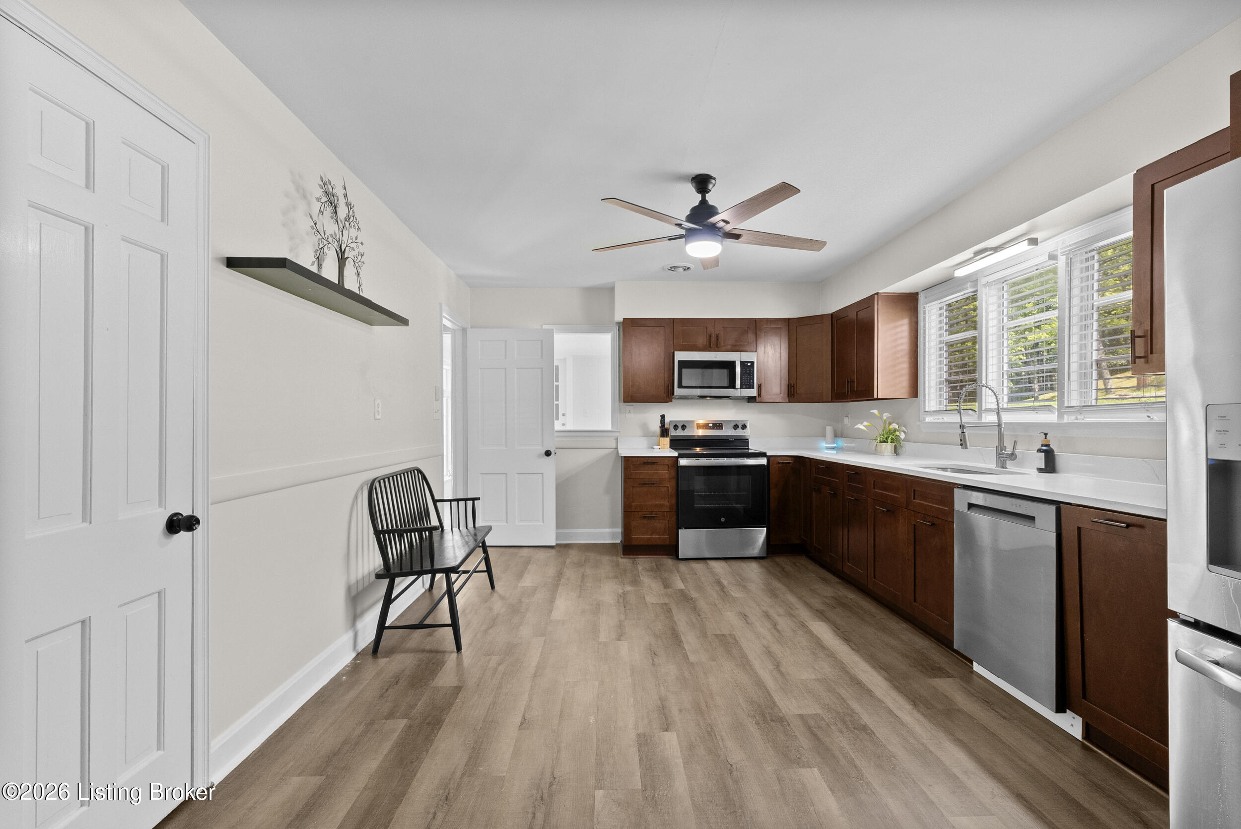 5334 Westhall Ave Property Photo 9