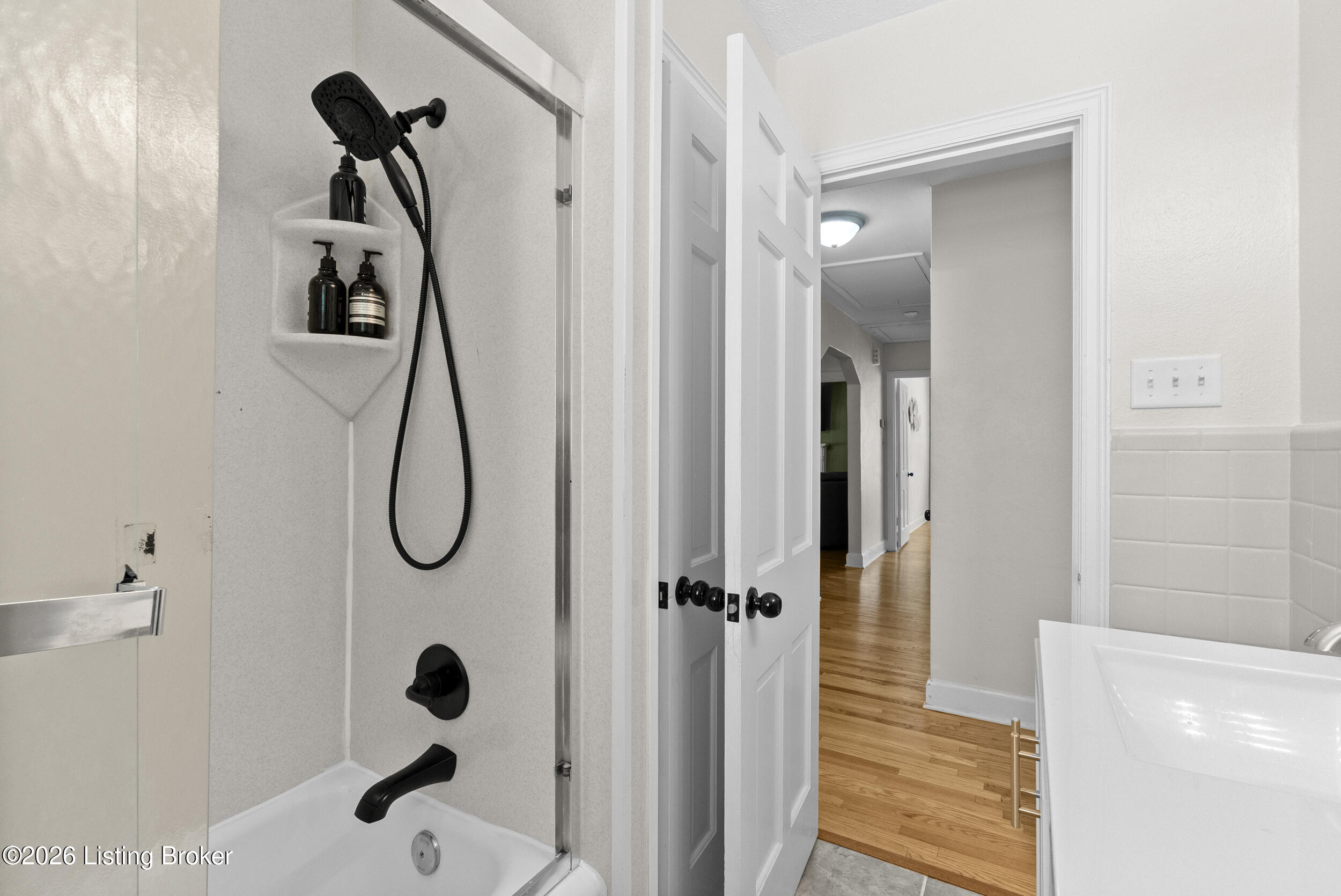 5334 Westhall Ave Property Photo 21
