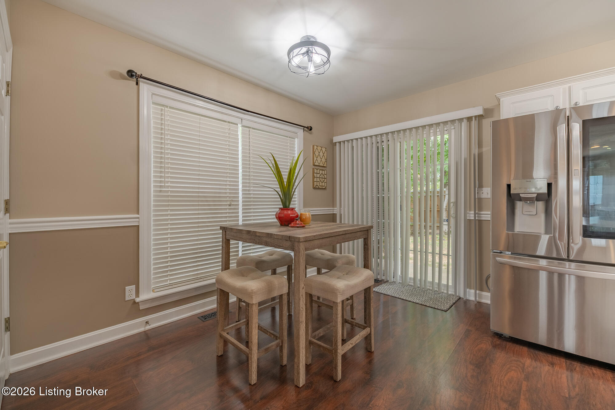 6019 Wooded Creek Dr Property Photo 8