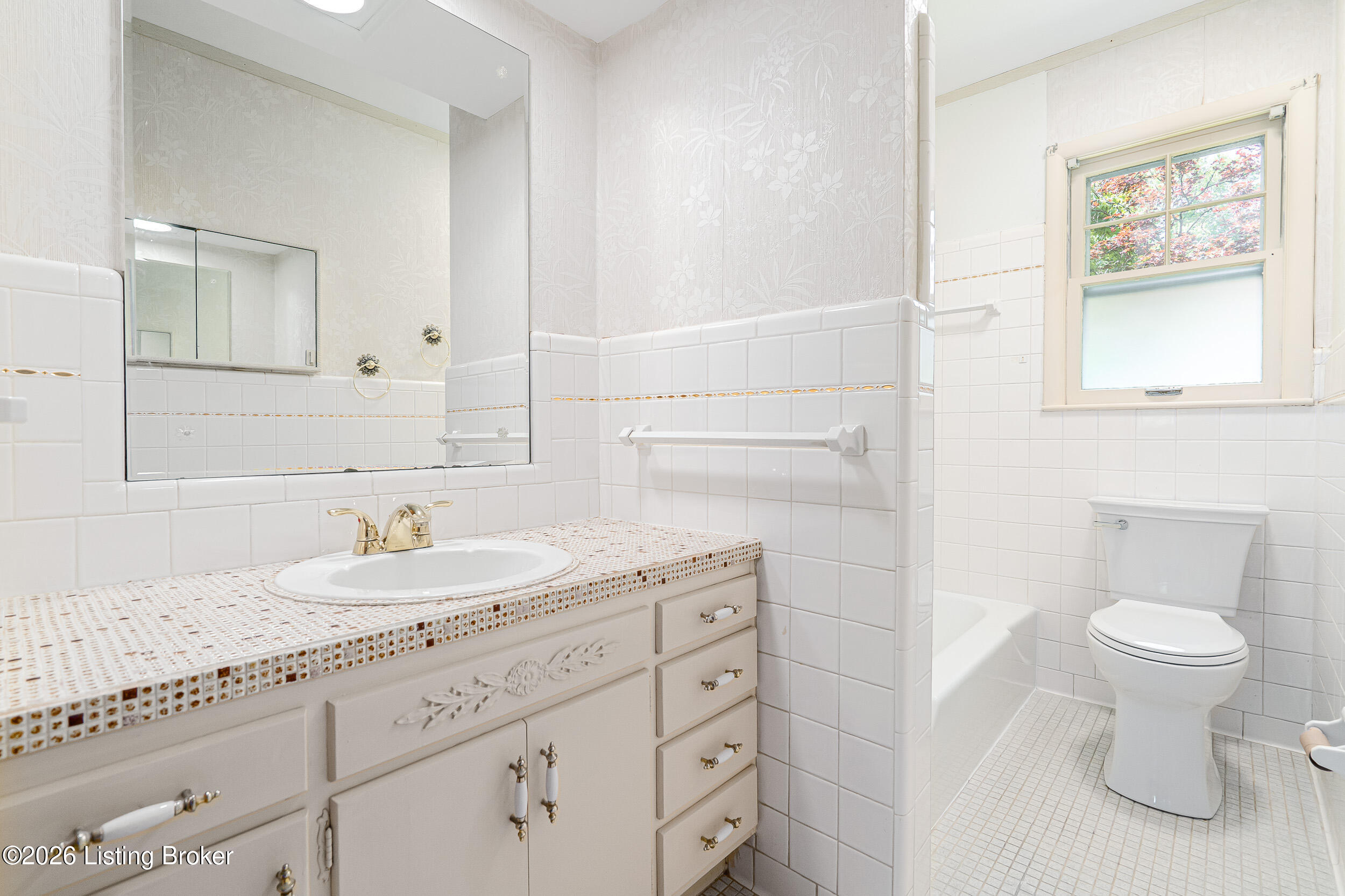4016 White Plains Ct Property Photo 24