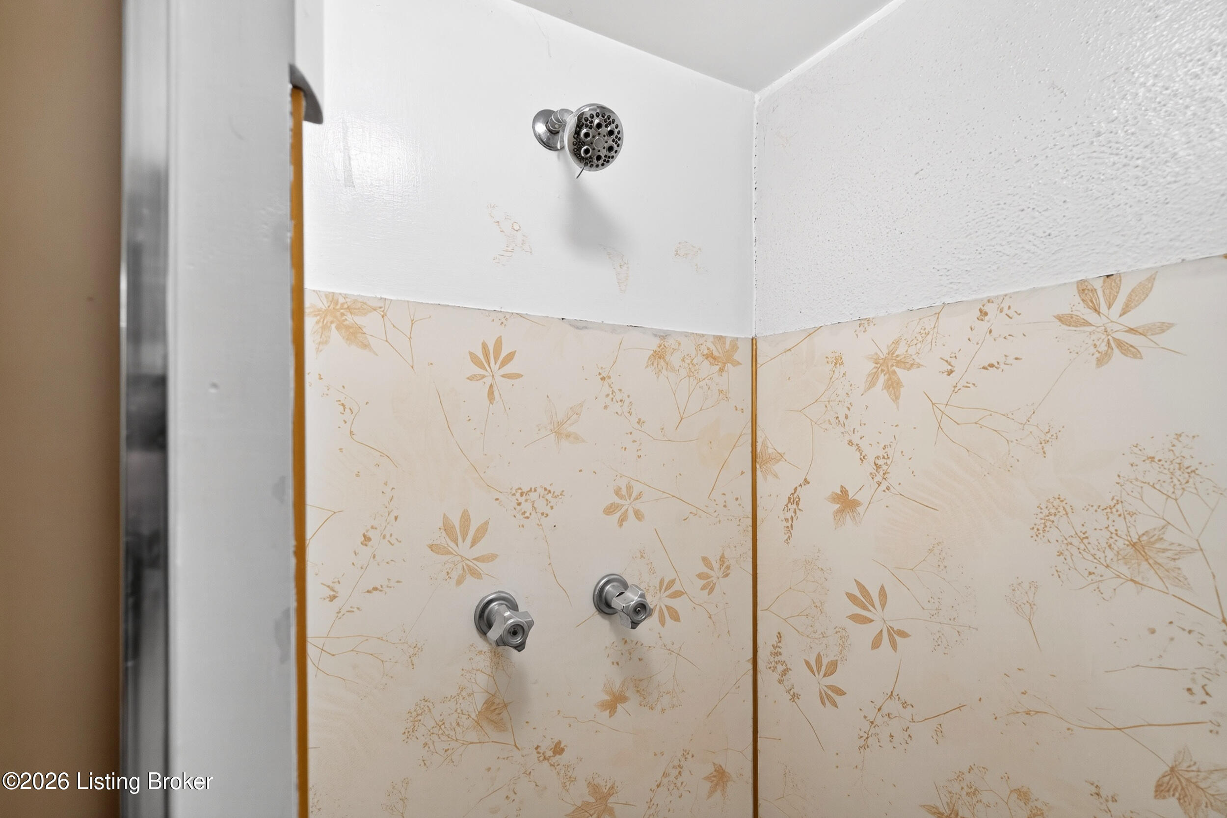 4016 White Plains Ct Property Photo 44