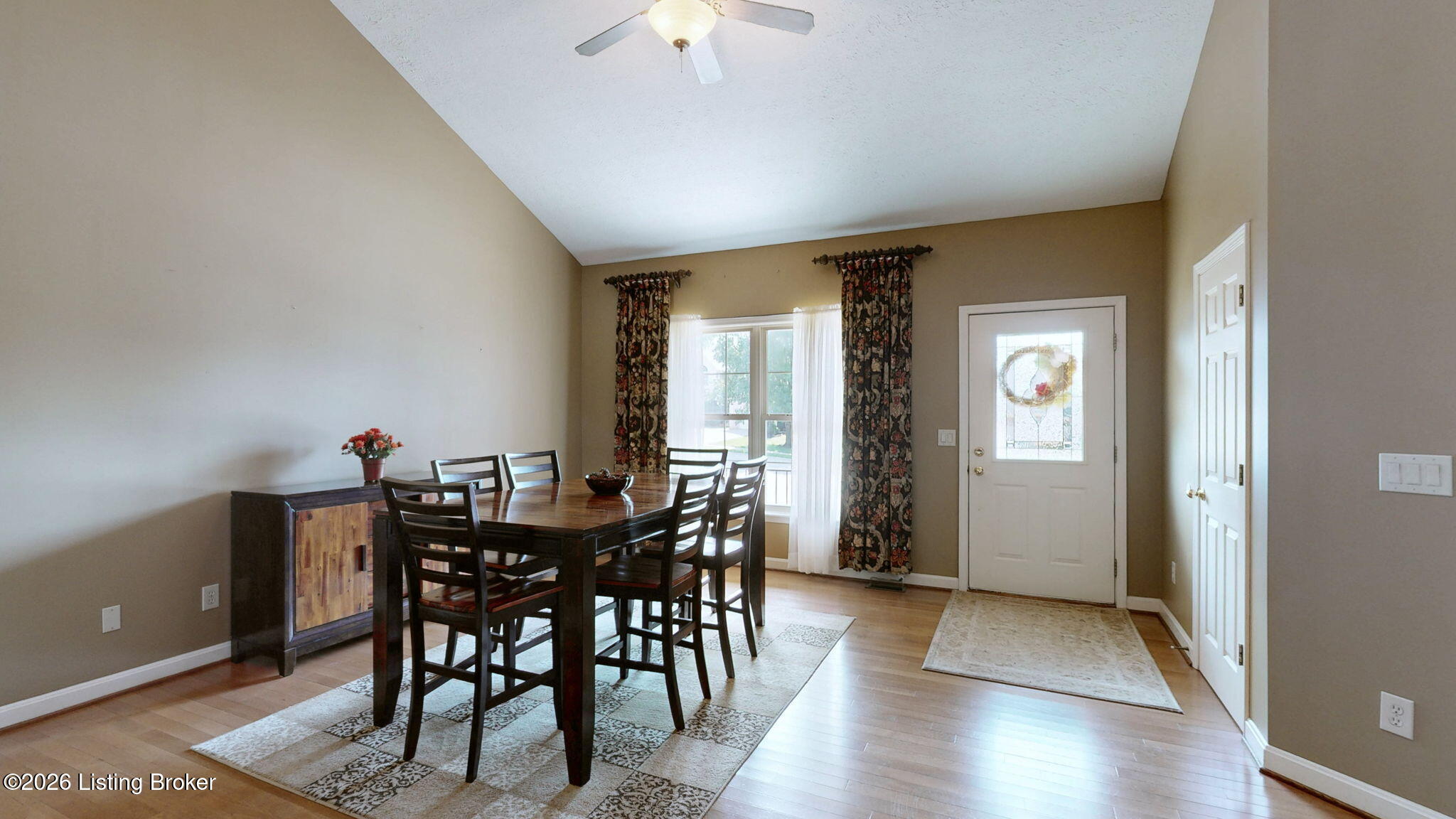 5305 Stonybrook Ct Property Photo 6