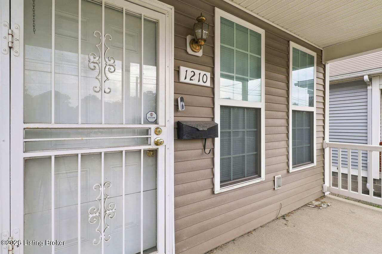 1210 S Preston St Property Photo 2