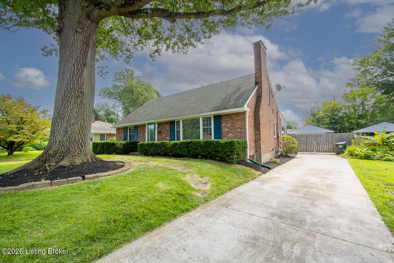 4310 Saint Regis Ln Property Photo 6