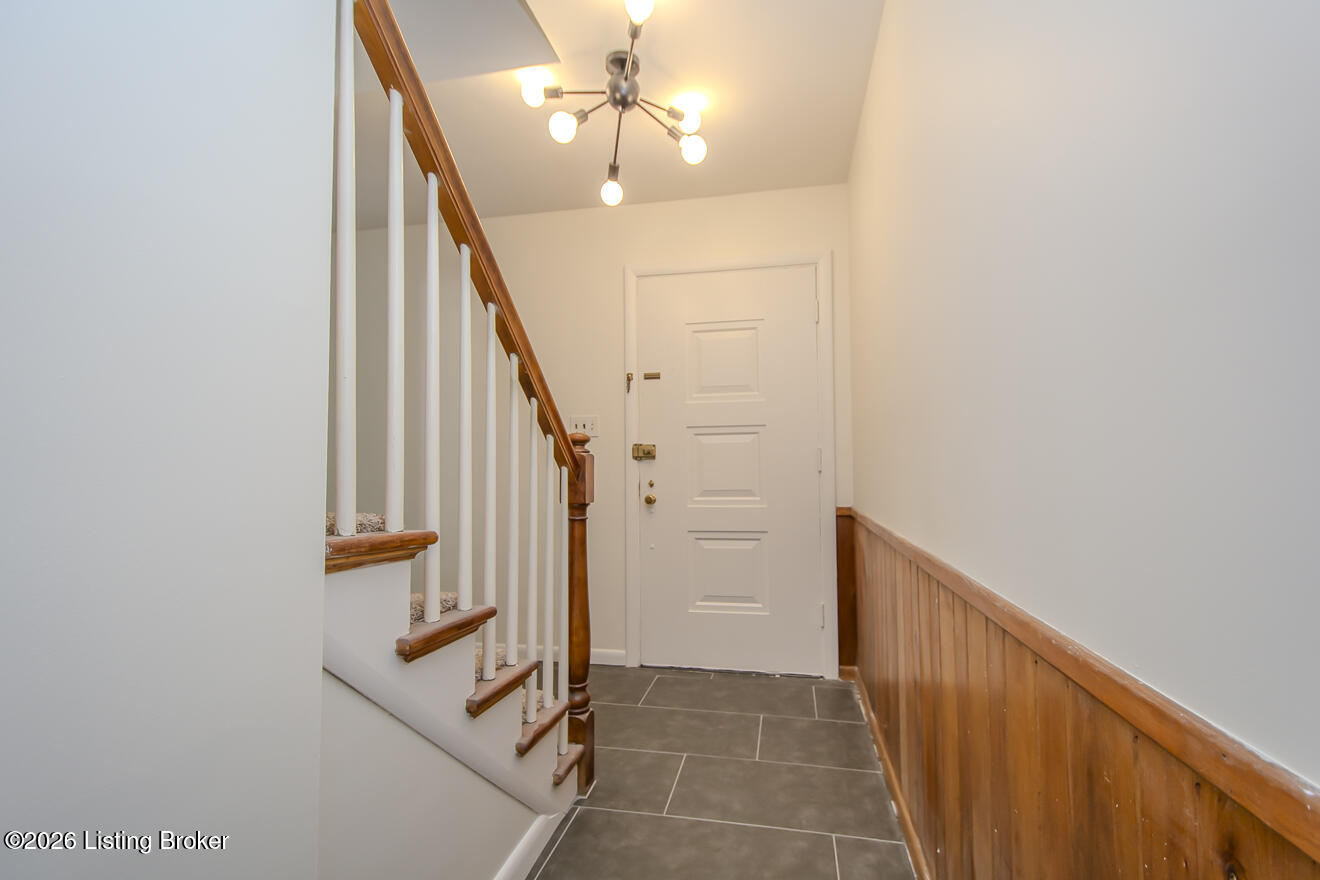 4310 Saint Regis Ln Property Photo 8