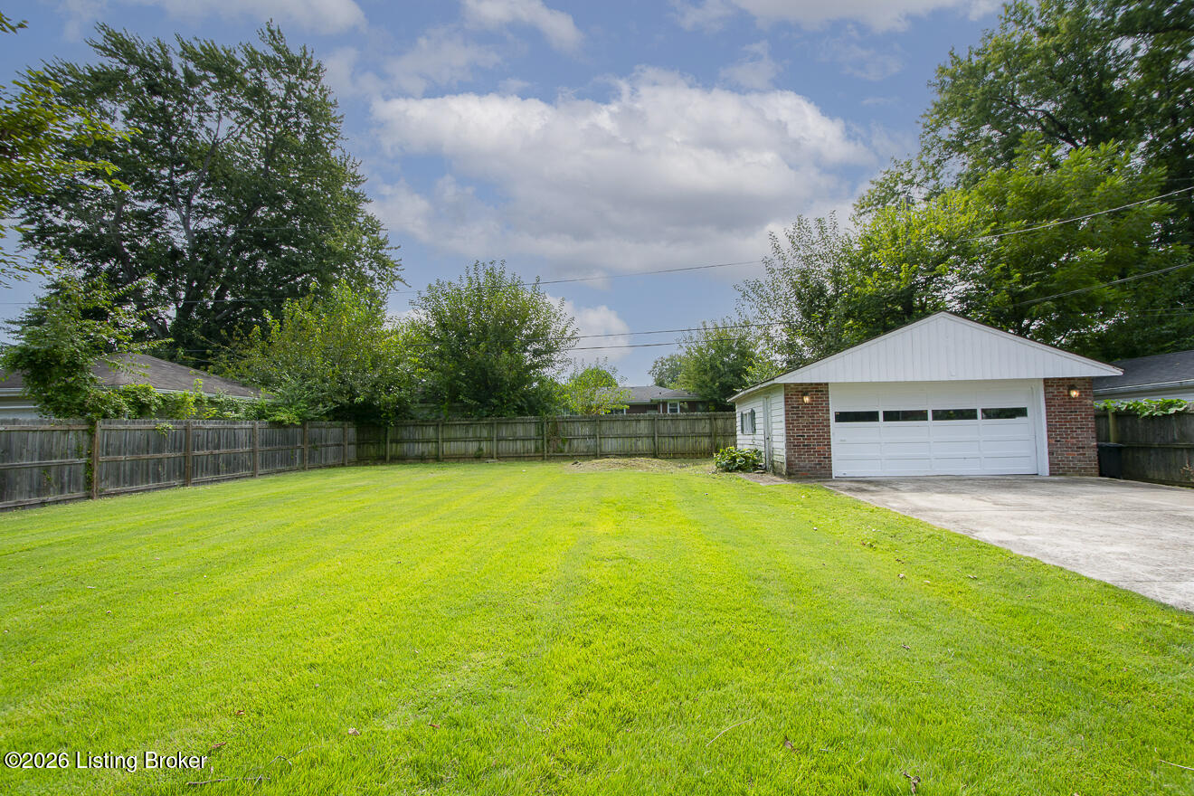 4310 Saint Regis Ln Property Photo 9