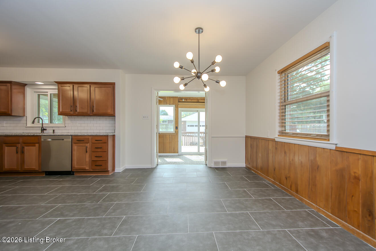 4310 Saint Regis Ln Property Photo 17