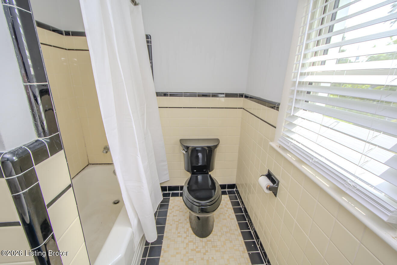 4310 Saint Regis Ln Property Photo 34