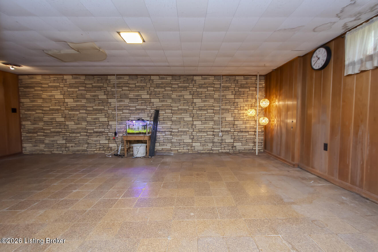 4310 Saint Regis Ln Property Photo 41