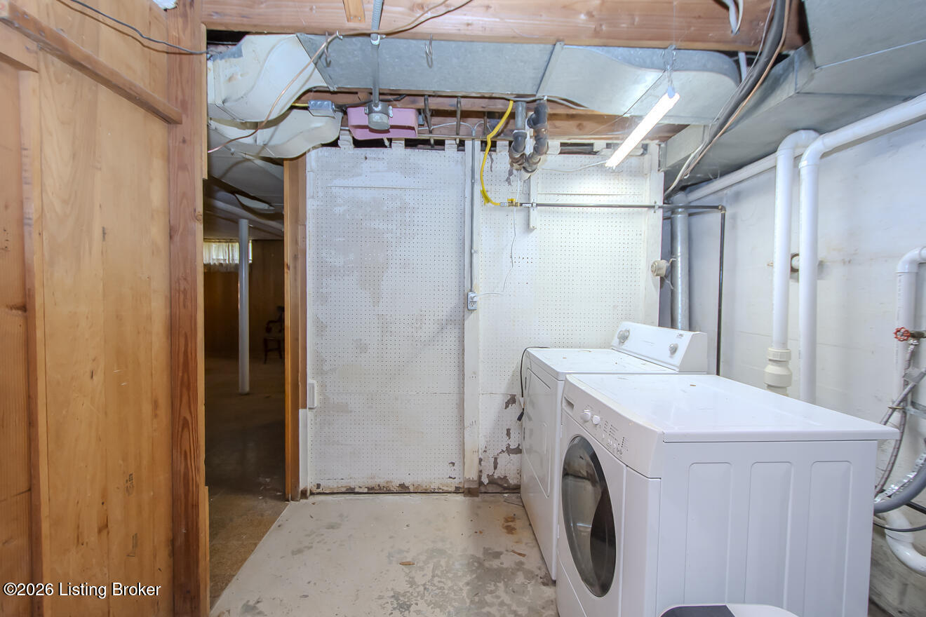 4310 Saint Regis Ln Property Photo 44