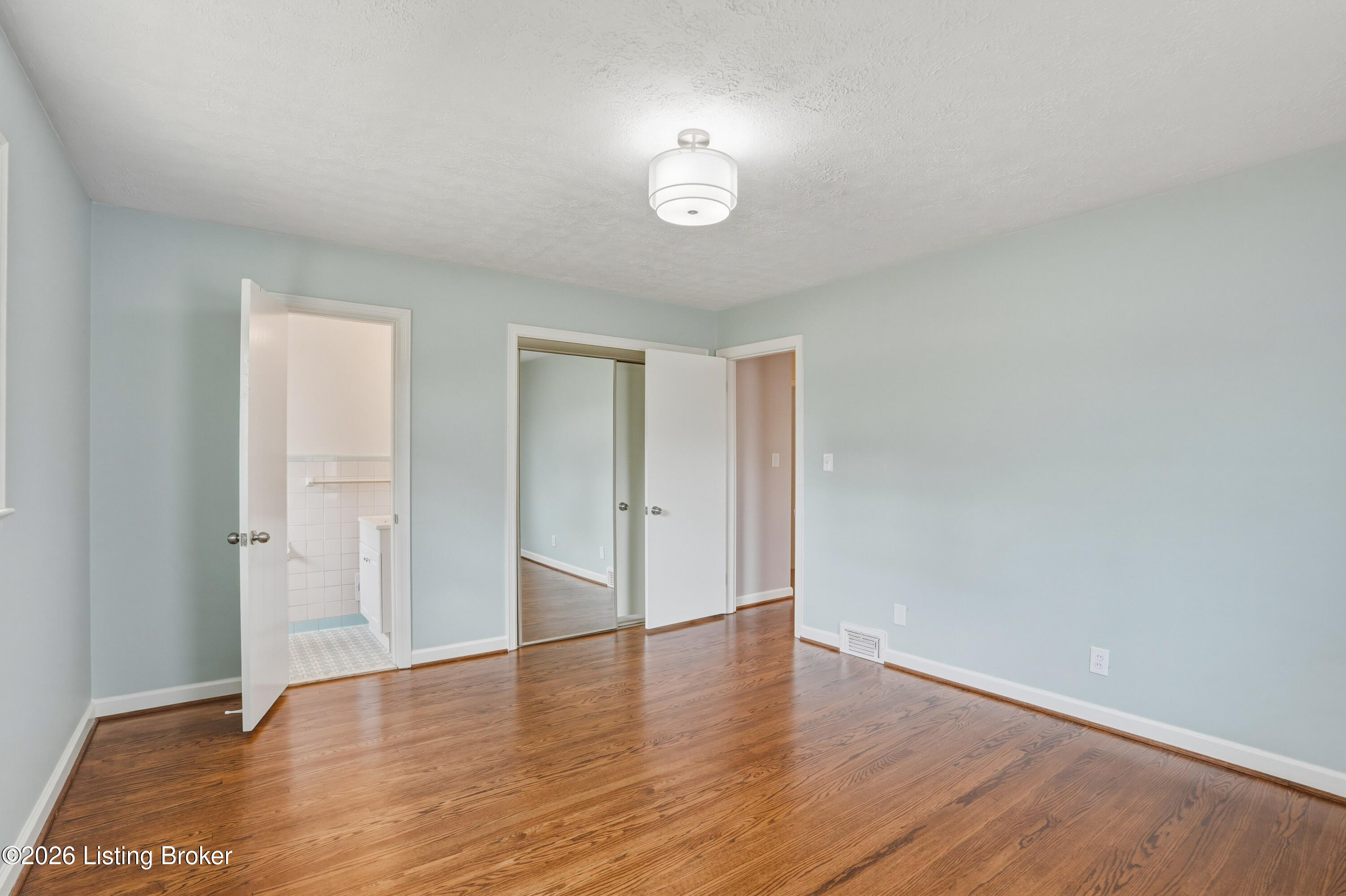 3717 Hillsboro Rd Property Photo 18