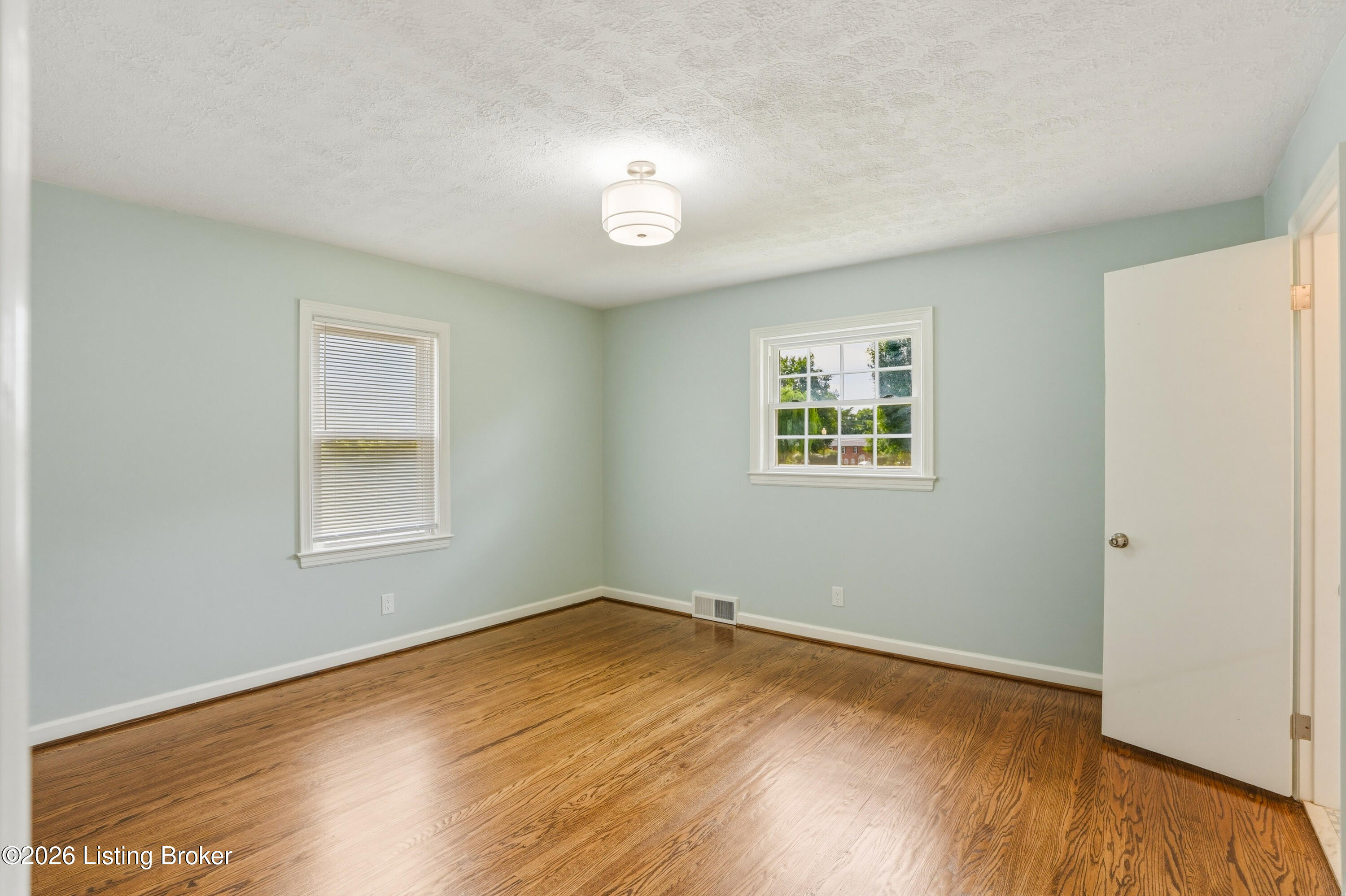3717 Hillsboro Rd Property Photo 19